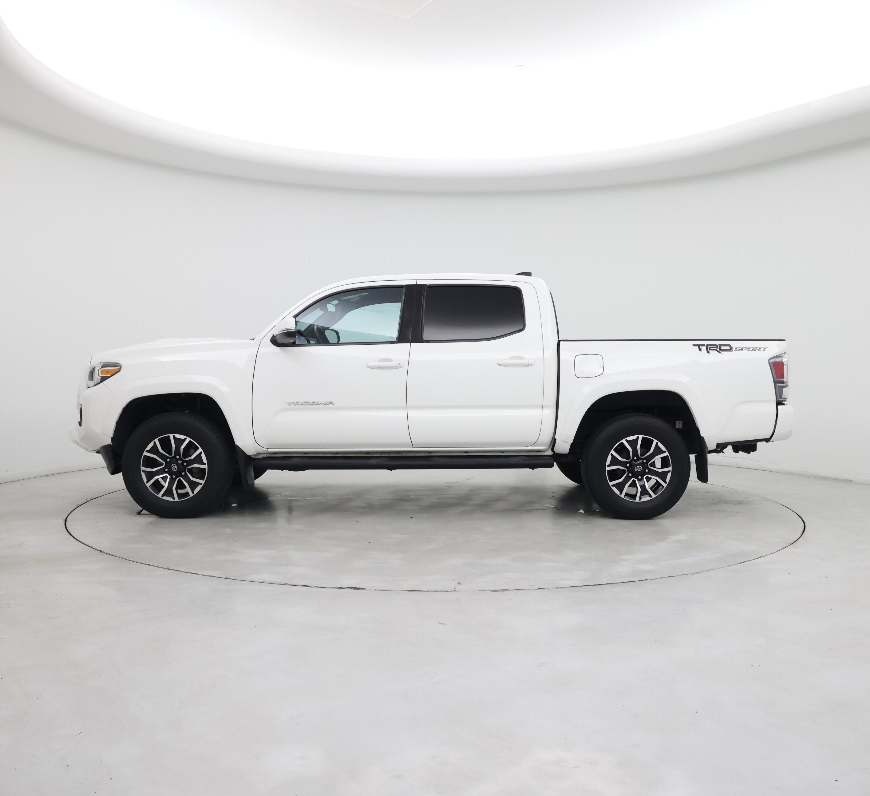 Thumbnail: 2021 Toyota Tacoma - 3