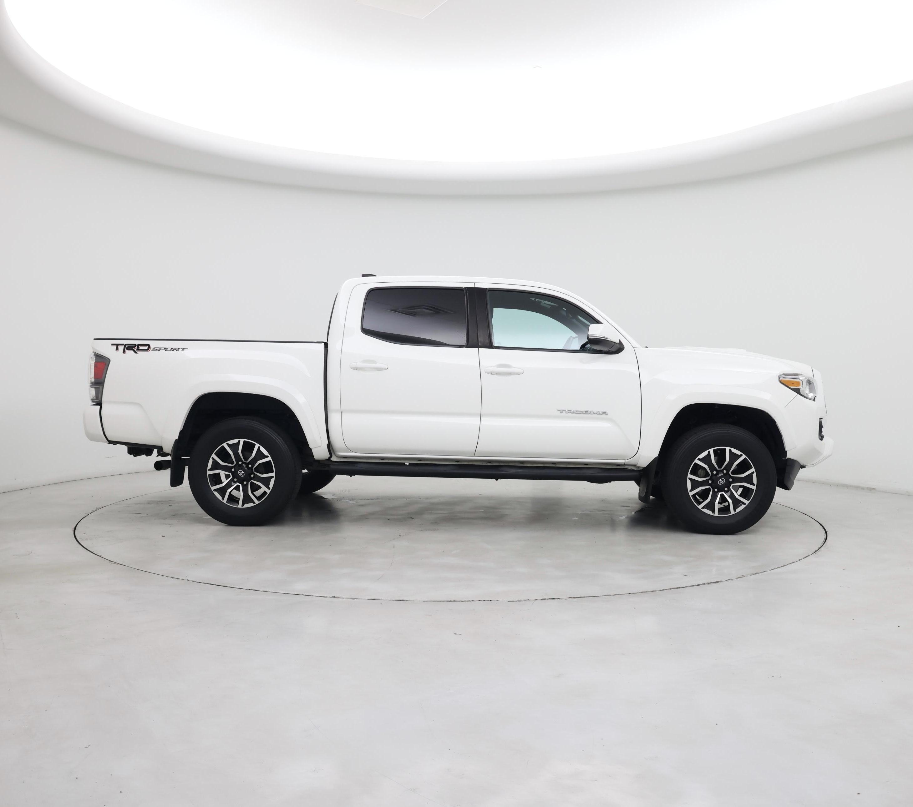 Thumbnail: 2021 Toyota Tacoma - 7
