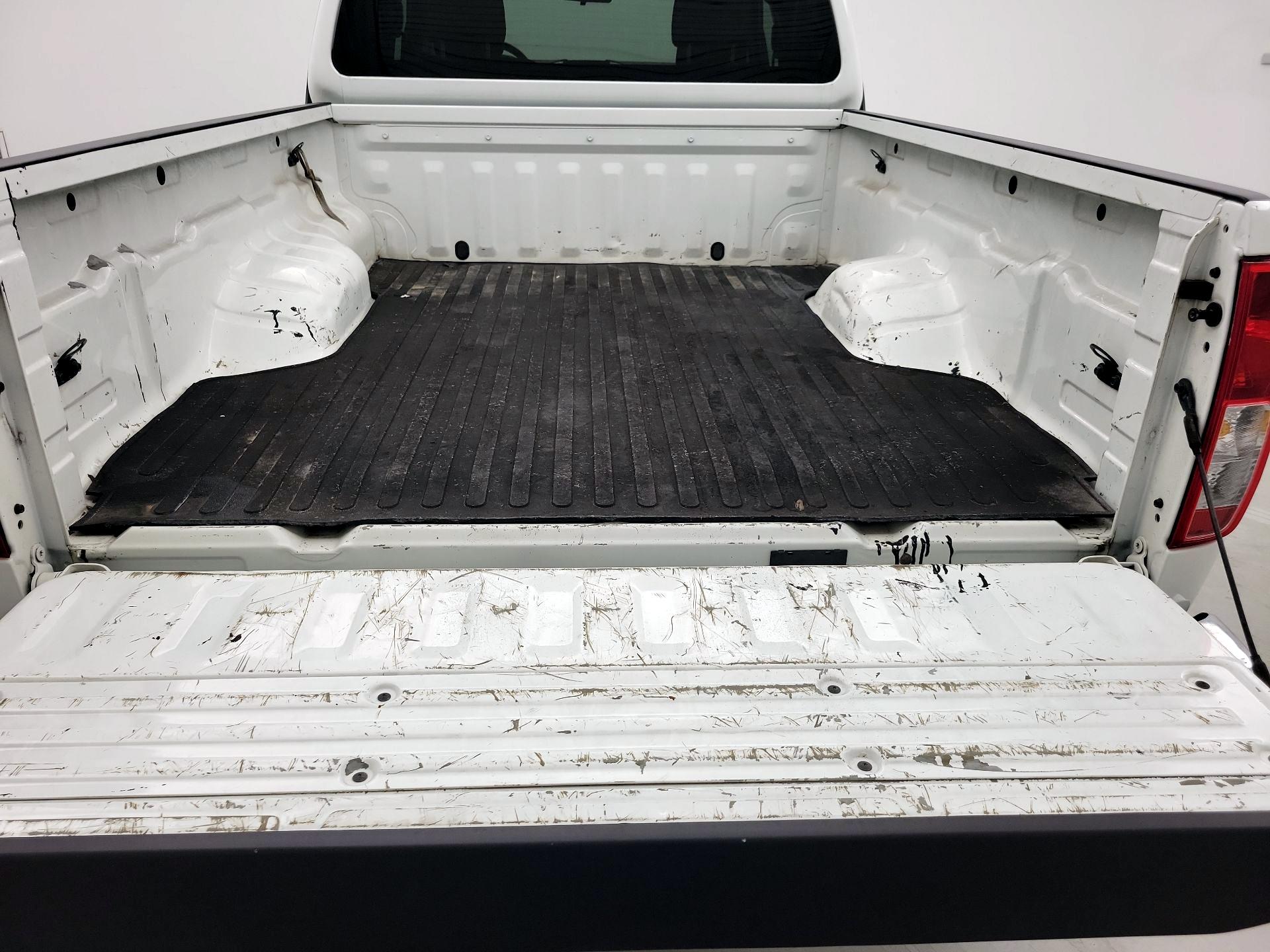 Thumbnail: 2016 Nissan Frontier - 18