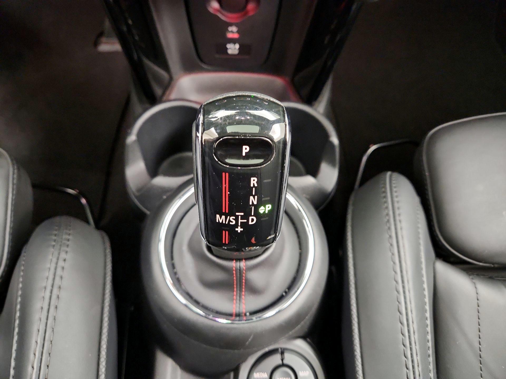 Thumbnail: 2021 MINI Cooper Hardtop - 17