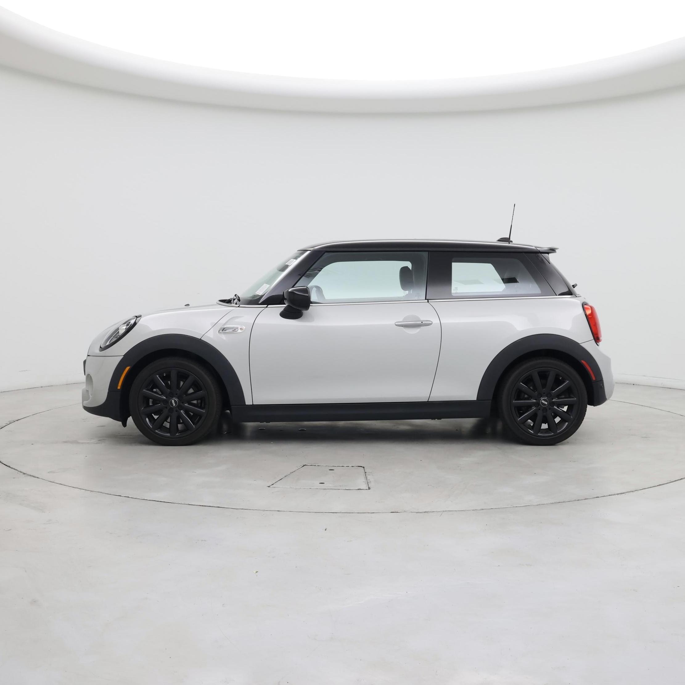 Thumbnail: 2021 MINI Cooper Hardtop - 3