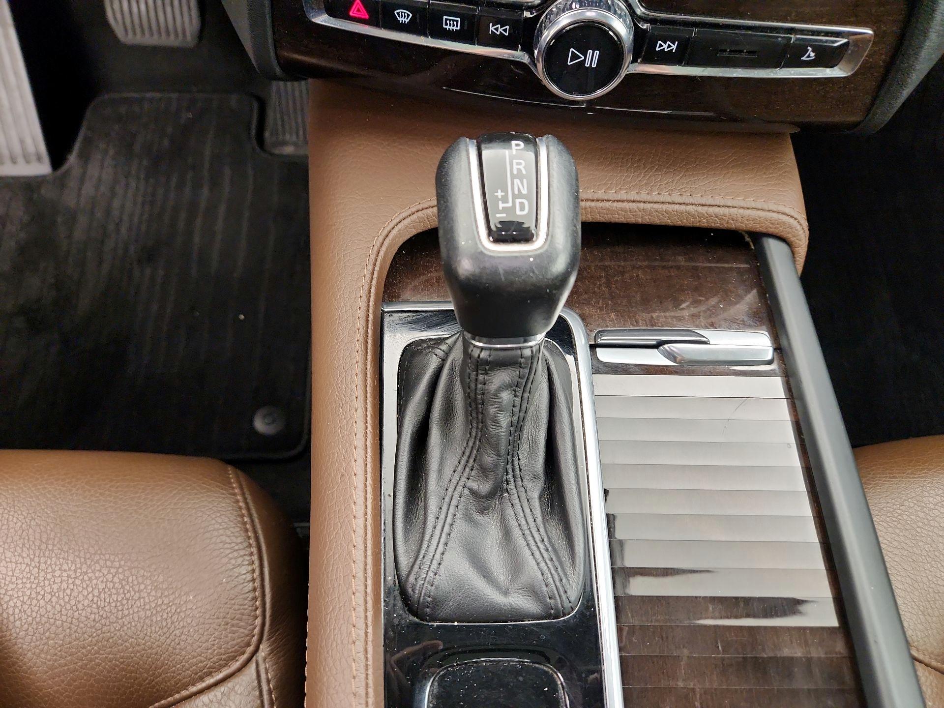 Thumbnail: 2019 Volvo XC90 - 18