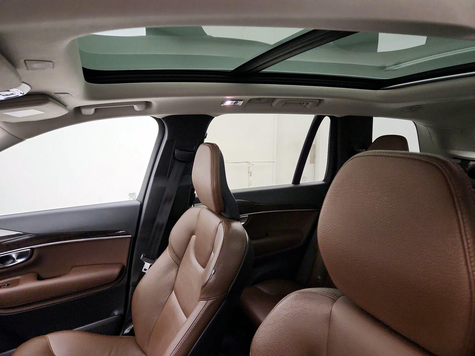 Thumbnail: 2019 Volvo XC90 - 20