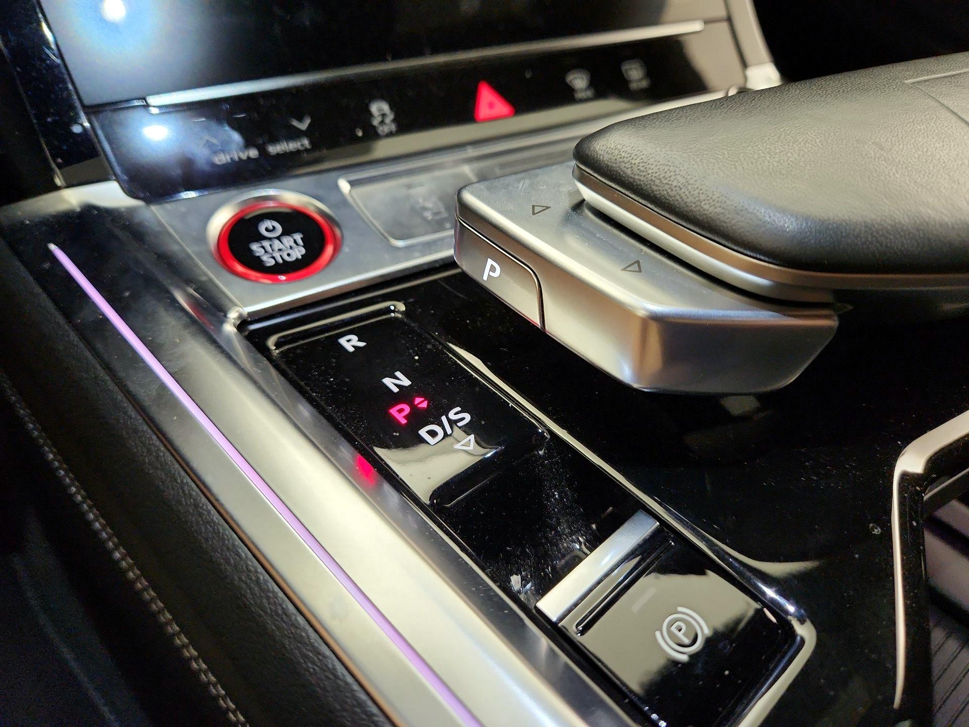 Thumbnail: 2024 Audi SQ8 e-tron - 18