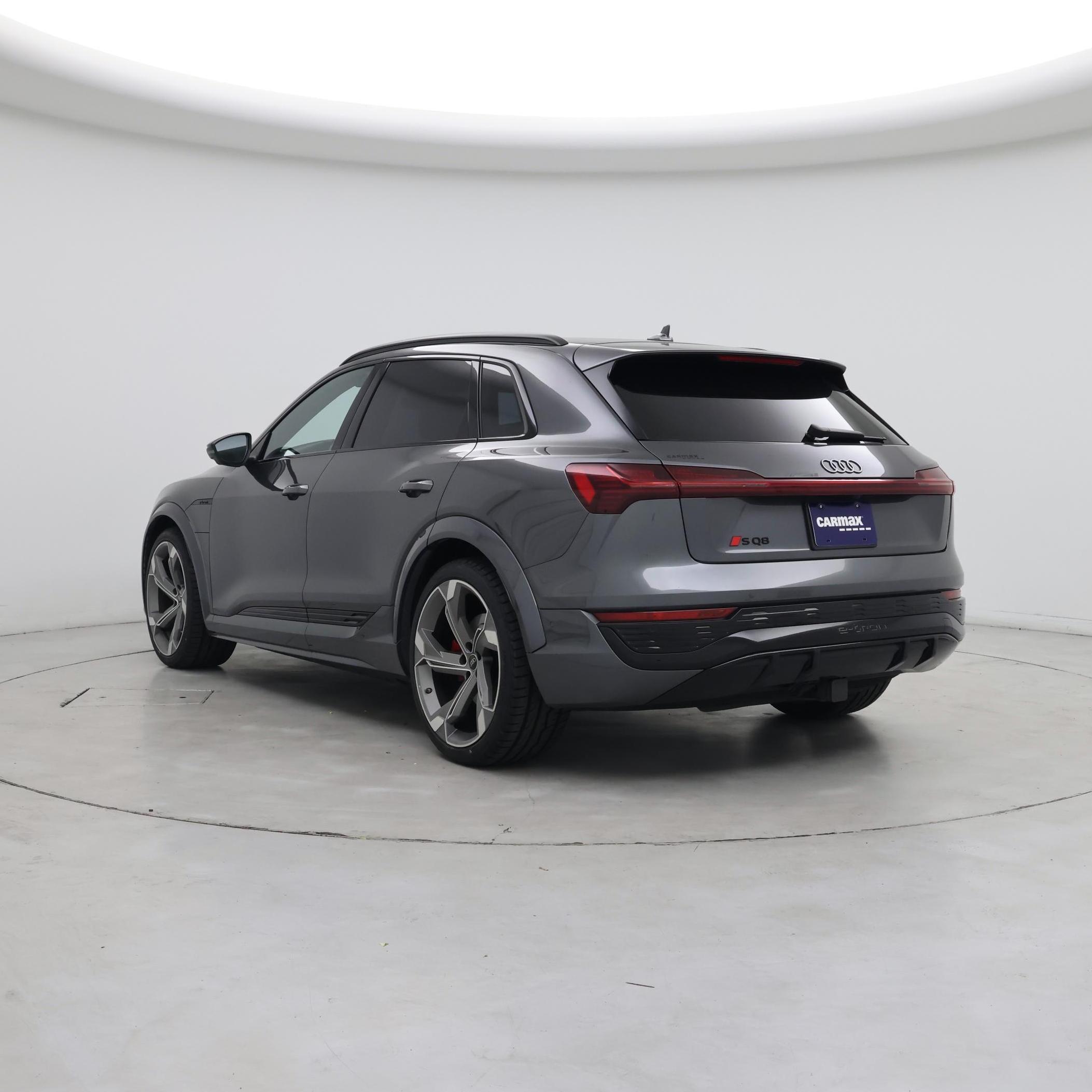 Thumbnail: 2024 Audi SQ8 e-tron - 2