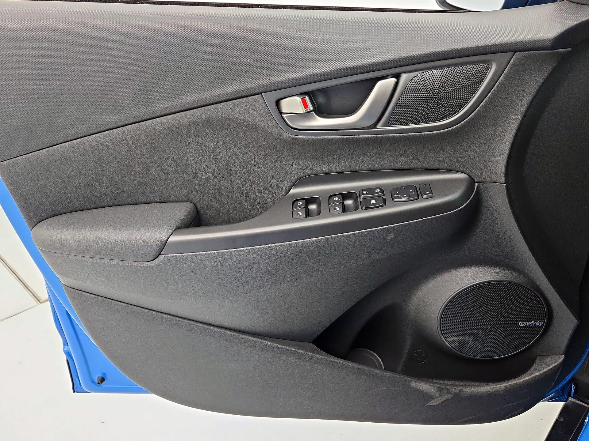 Thumbnail: 2020 Hyundai Kona - 12