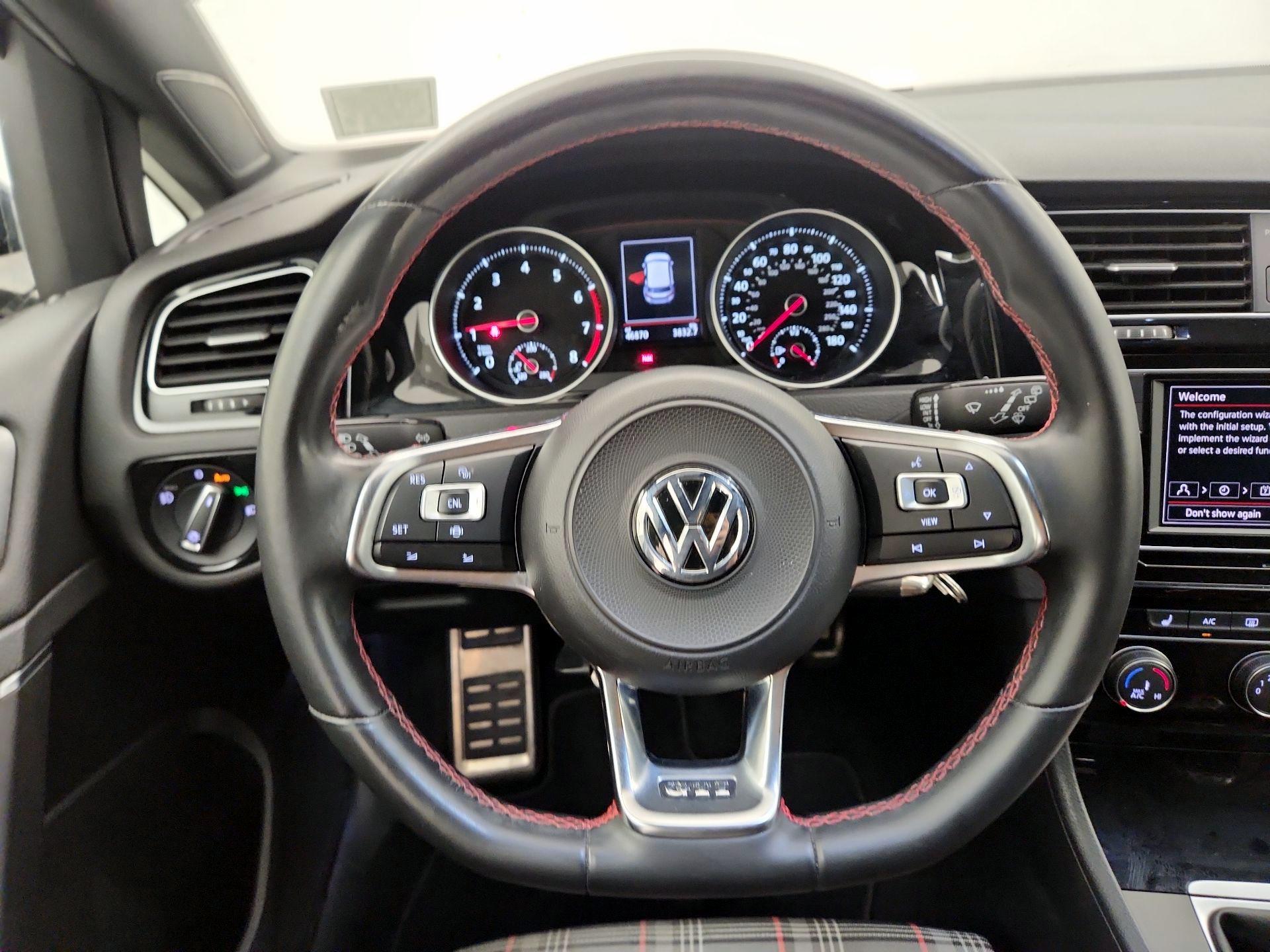 Thumbnail: 2019 Volkswagen Golf - 10