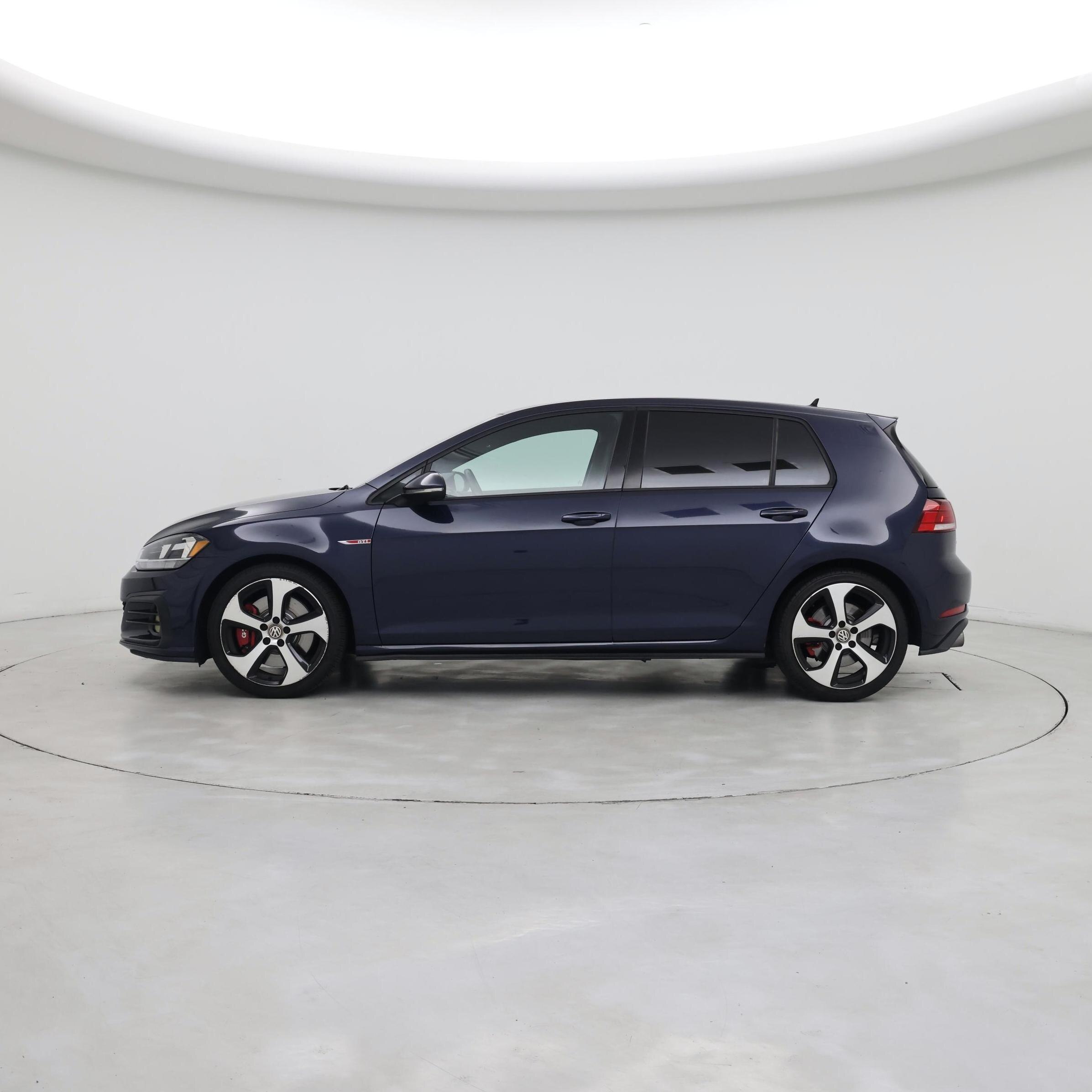 Thumbnail: 2019 Volkswagen Golf - 3