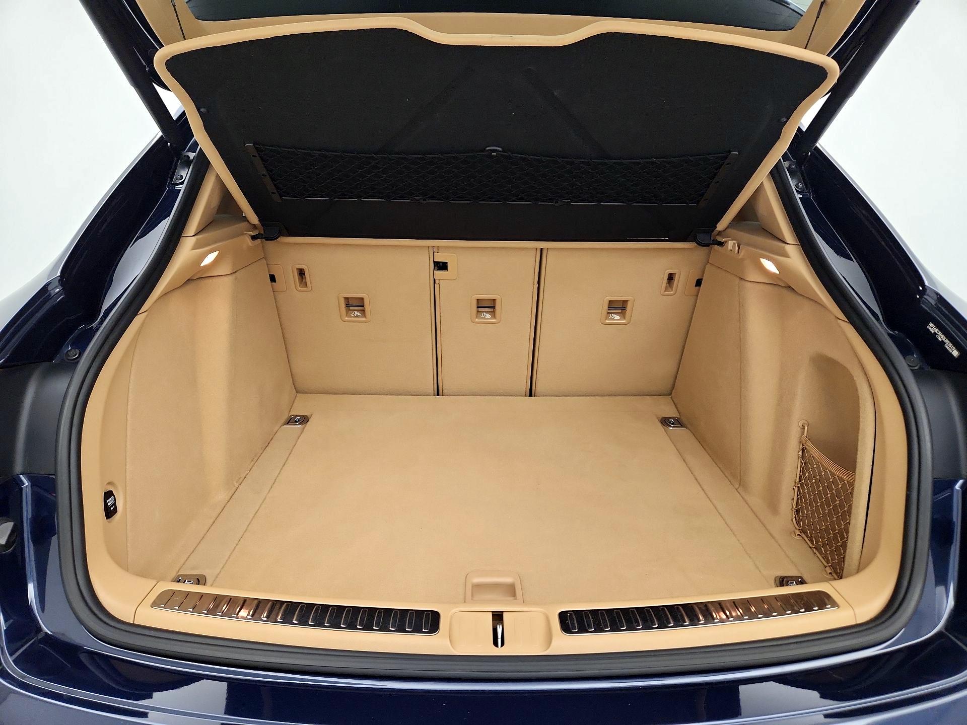 Thumbnail: 2016 Porsche Macan - 19