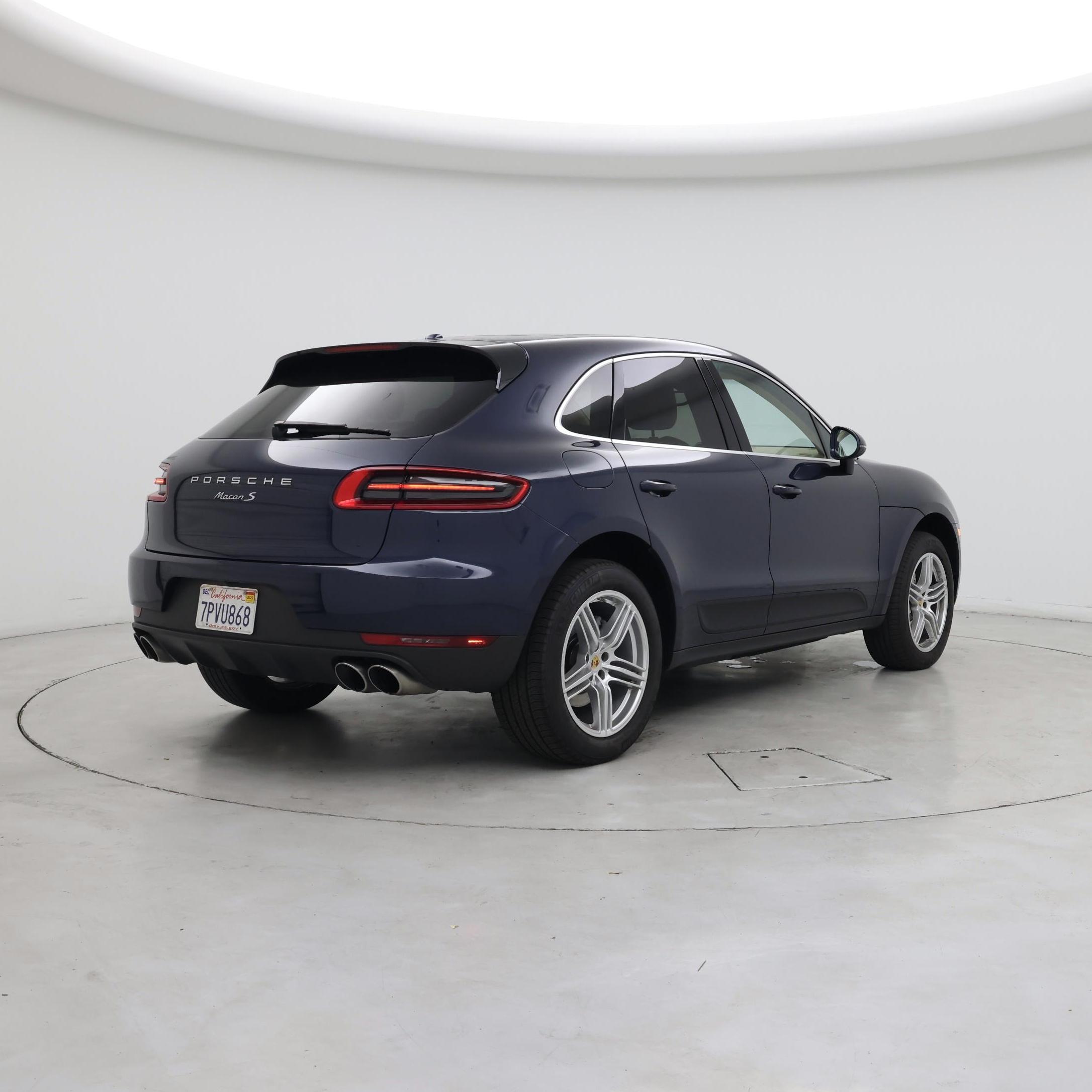 Thumbnail: 2016 Porsche Macan - 8