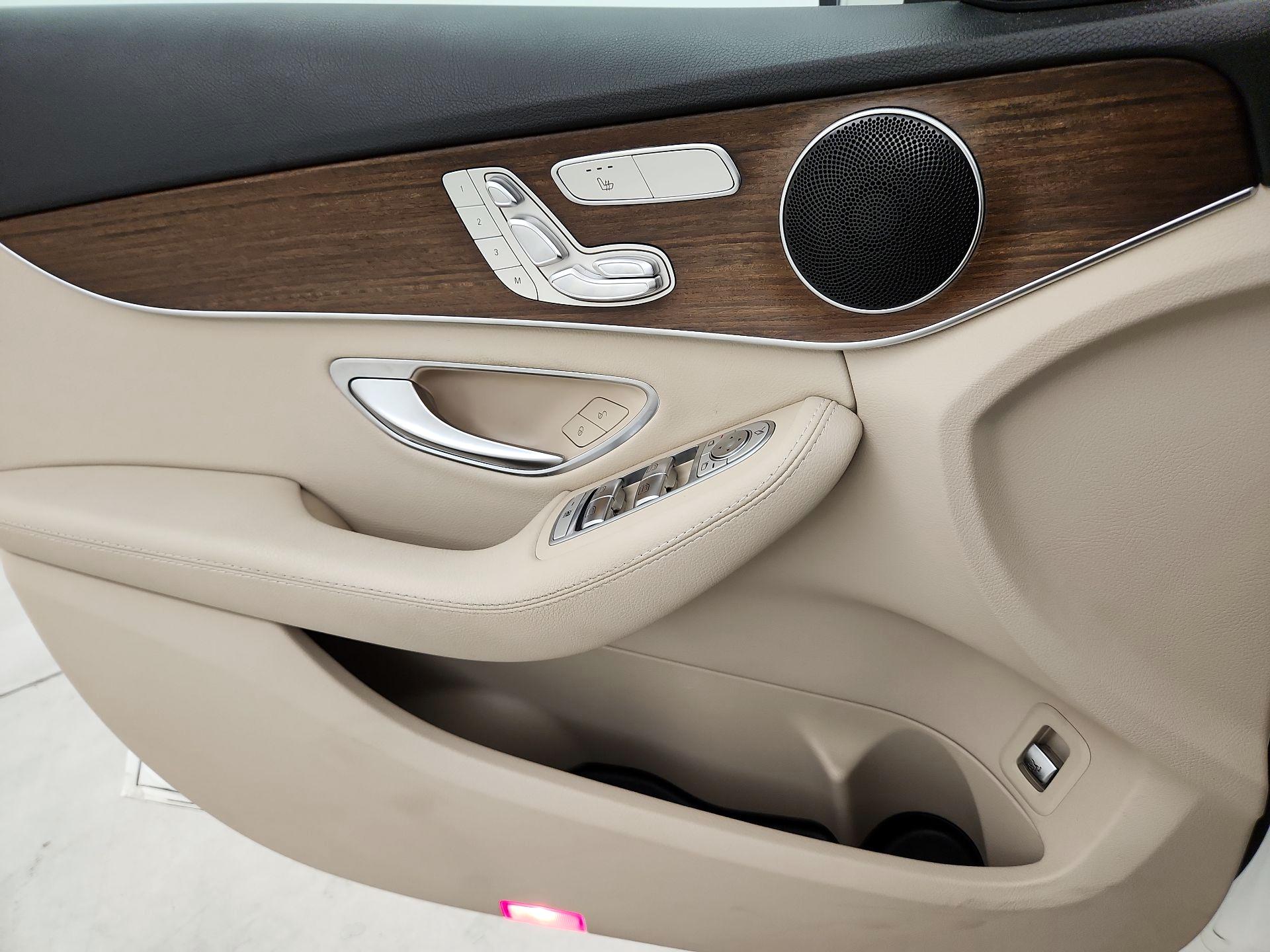 Thumbnail: 2019 Mercedes-Benz C-Class - 12