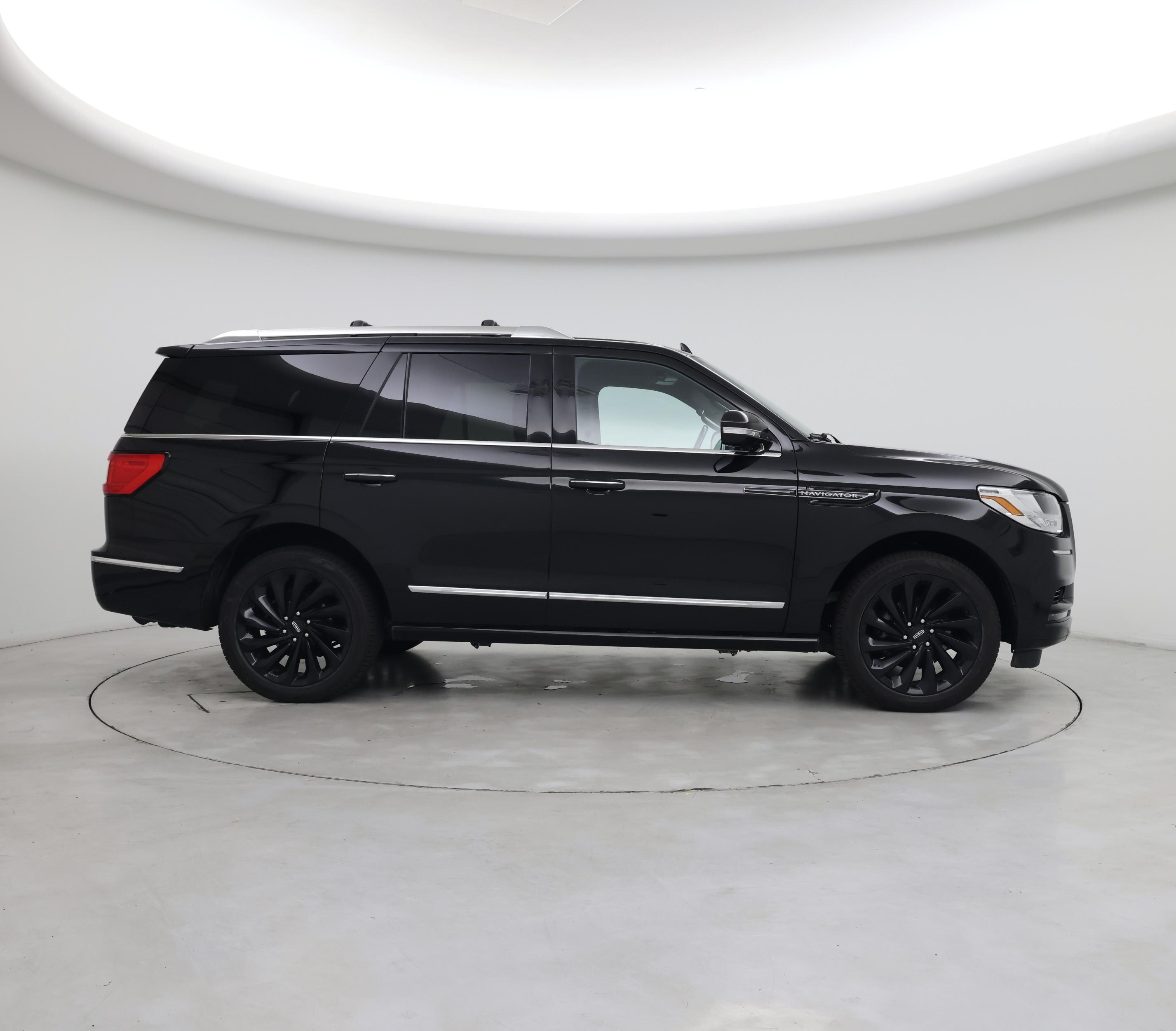 Thumbnail: 2021 Lincoln Navigator - 7