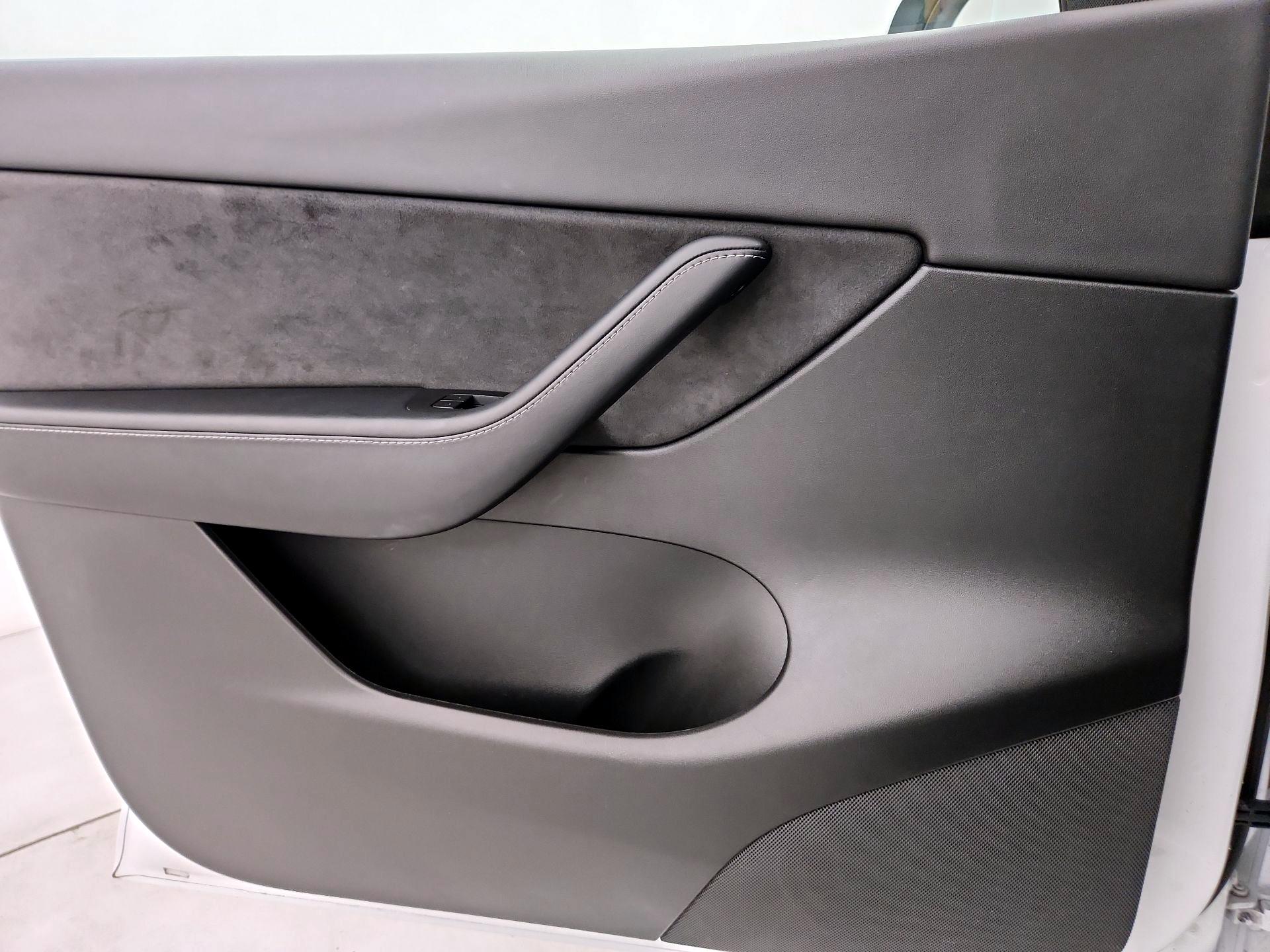 Thumbnail: 2021 Tesla Model Y - 12