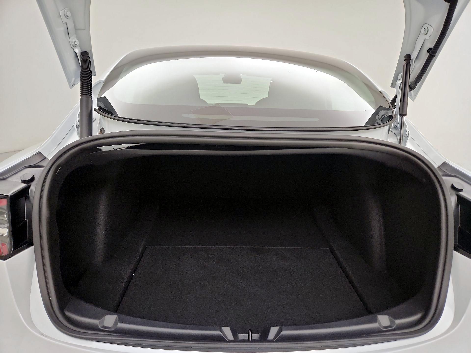 Thumbnail: 2021 Tesla Model 3 - 19