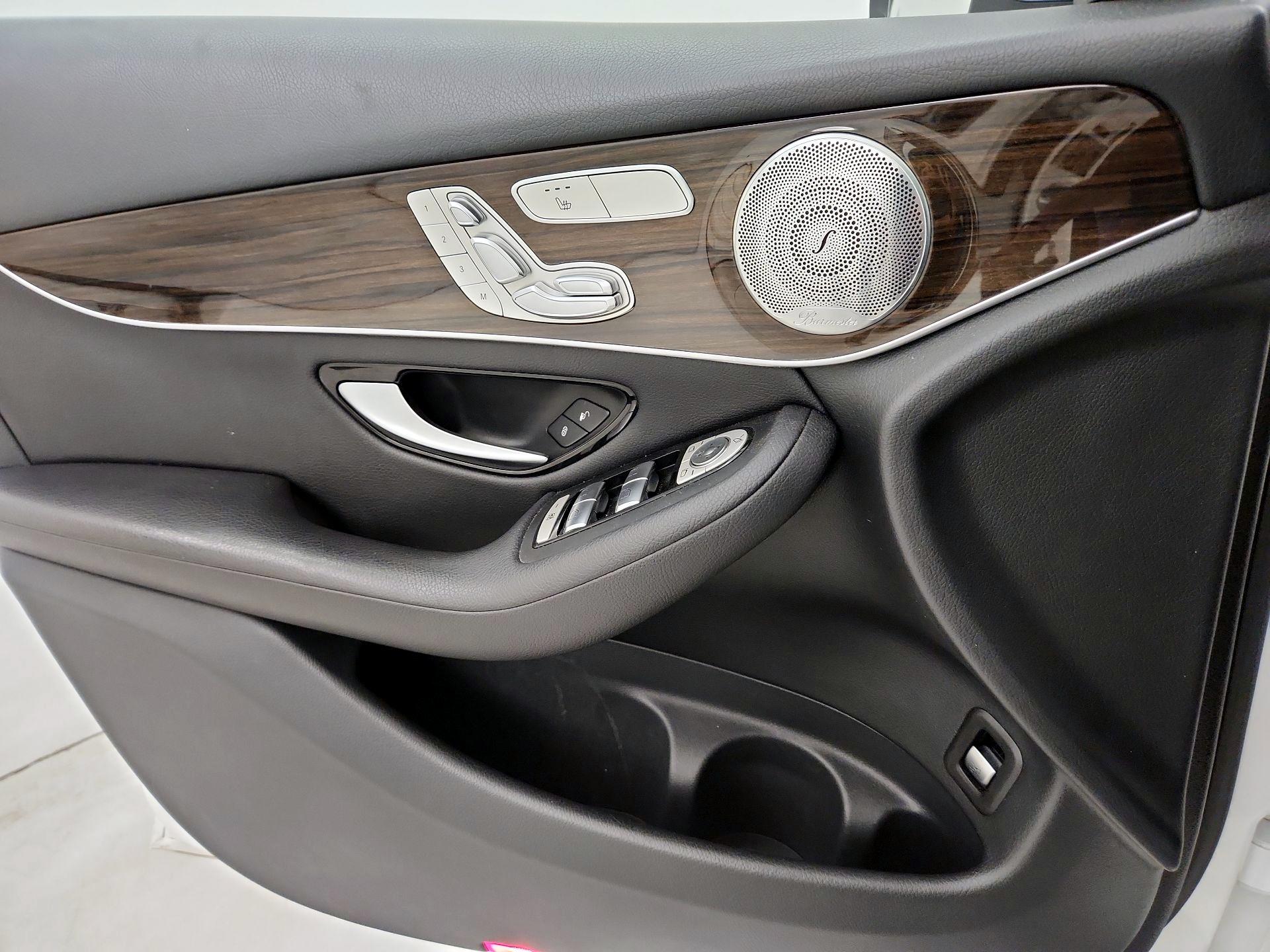 Thumbnail: 2016 Mercedes-Benz GLC - 12