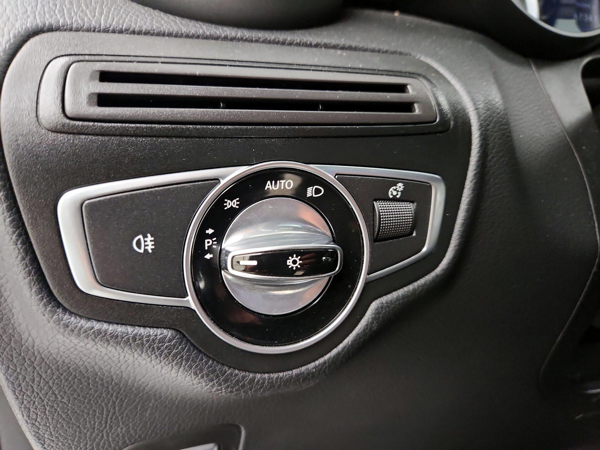 Thumbnail: 2016 Mercedes-Benz GLC - 13