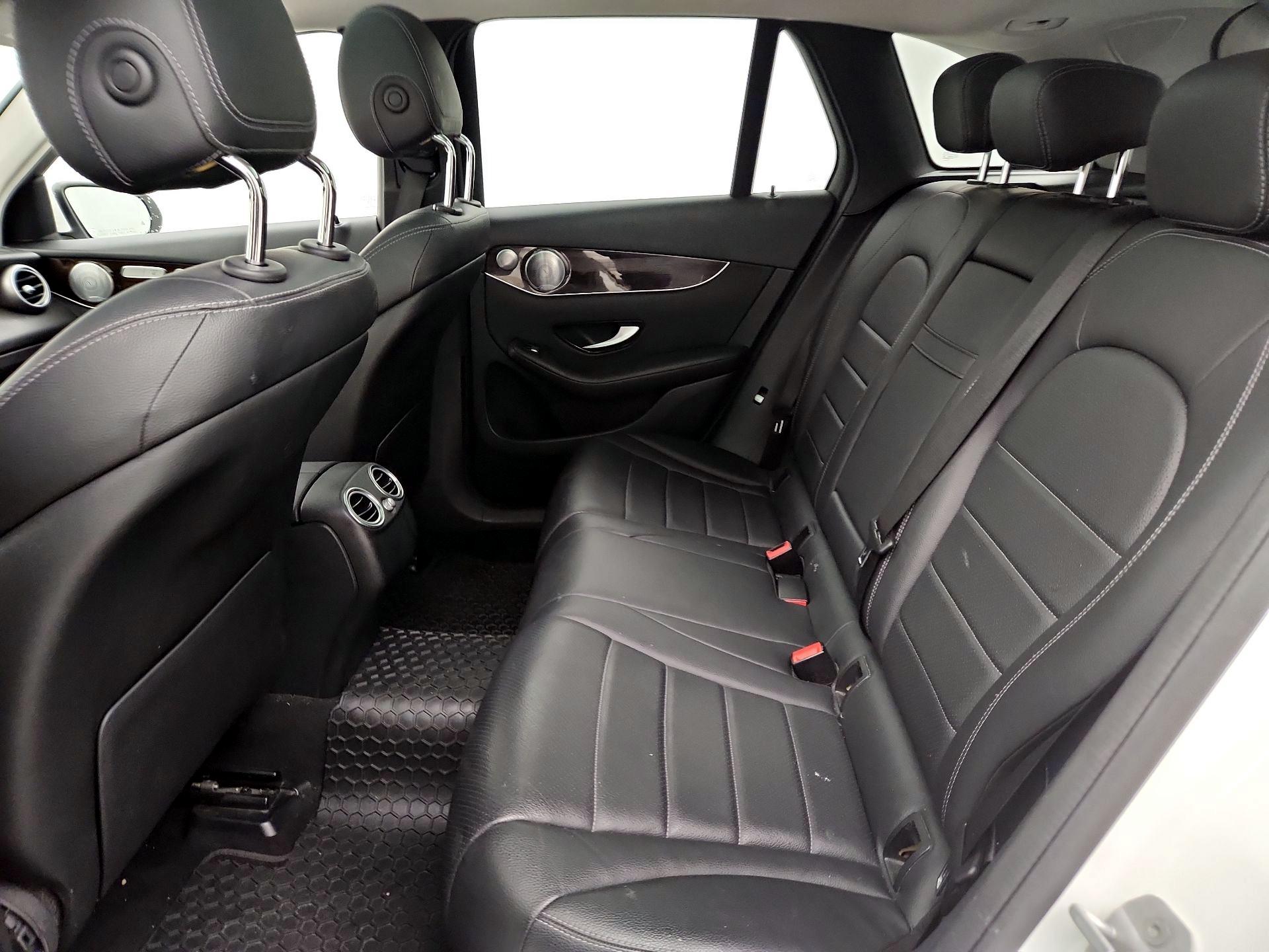 Thumbnail: 2016 Mercedes-Benz GLC - 20