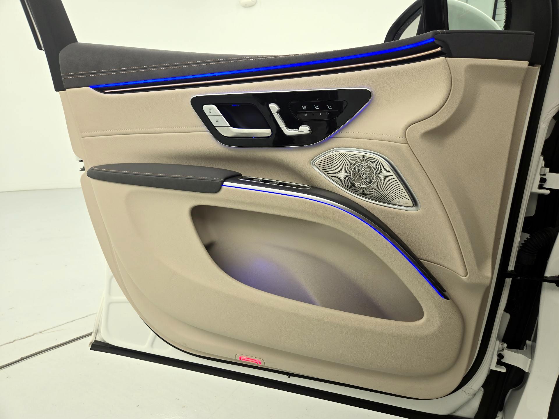 Thumbnail: 2023 Mercedes-Benz EQS - 12
