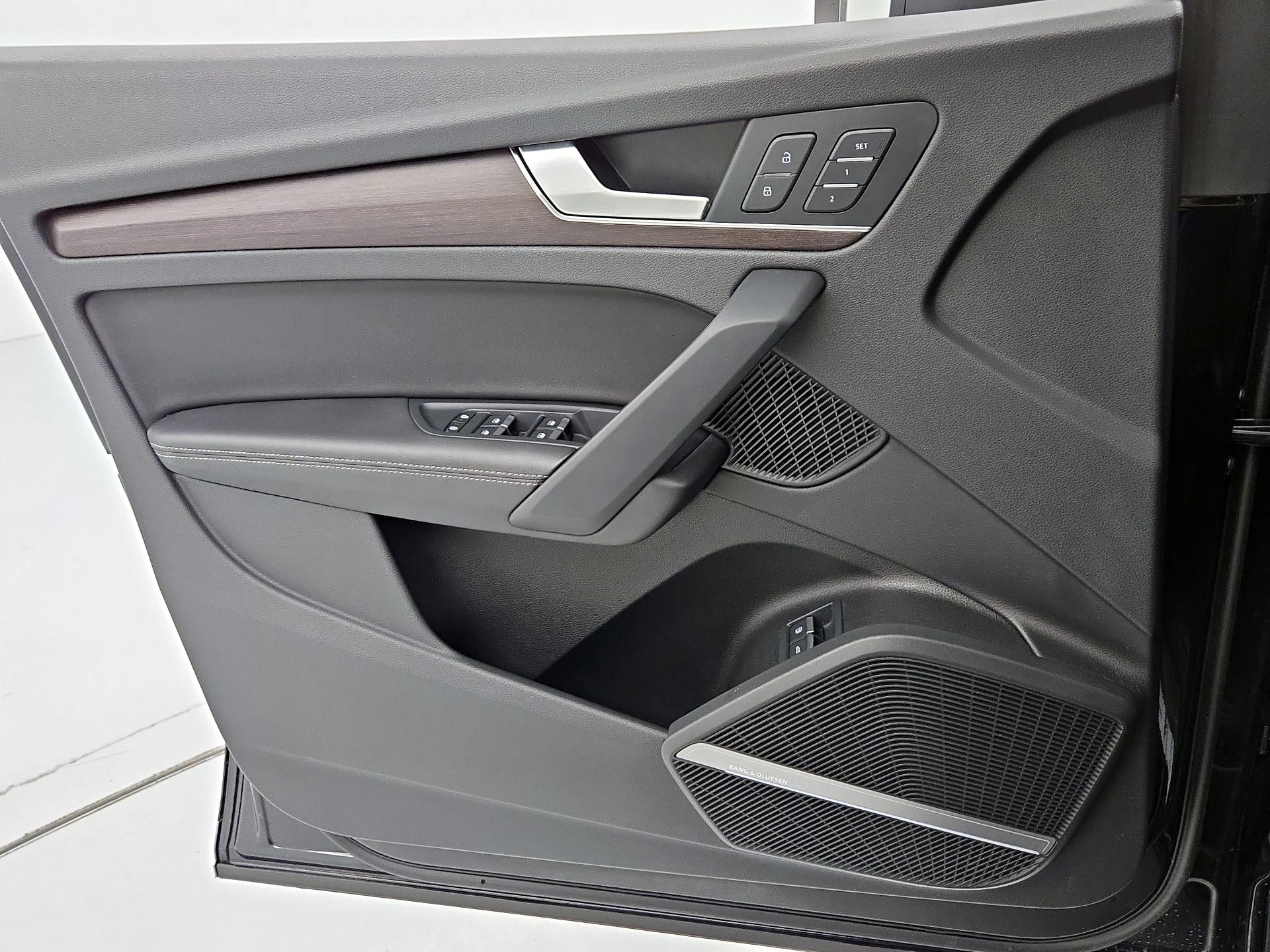 Thumbnail: 2022 Audi Q5 - 12
