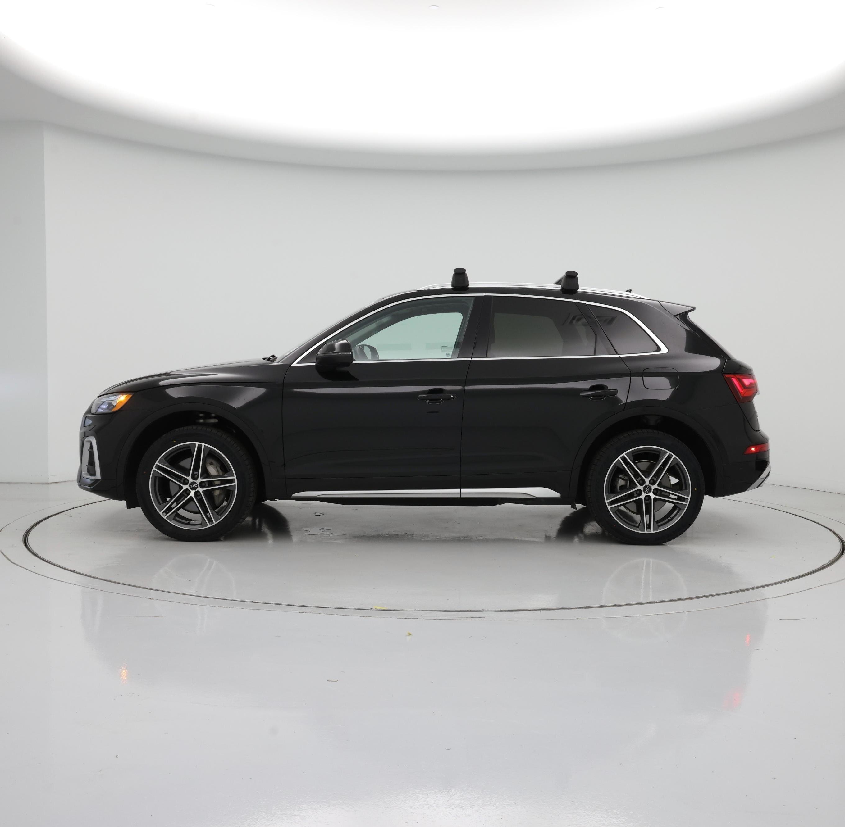 Thumbnail: 2022 Audi Q5 - 3