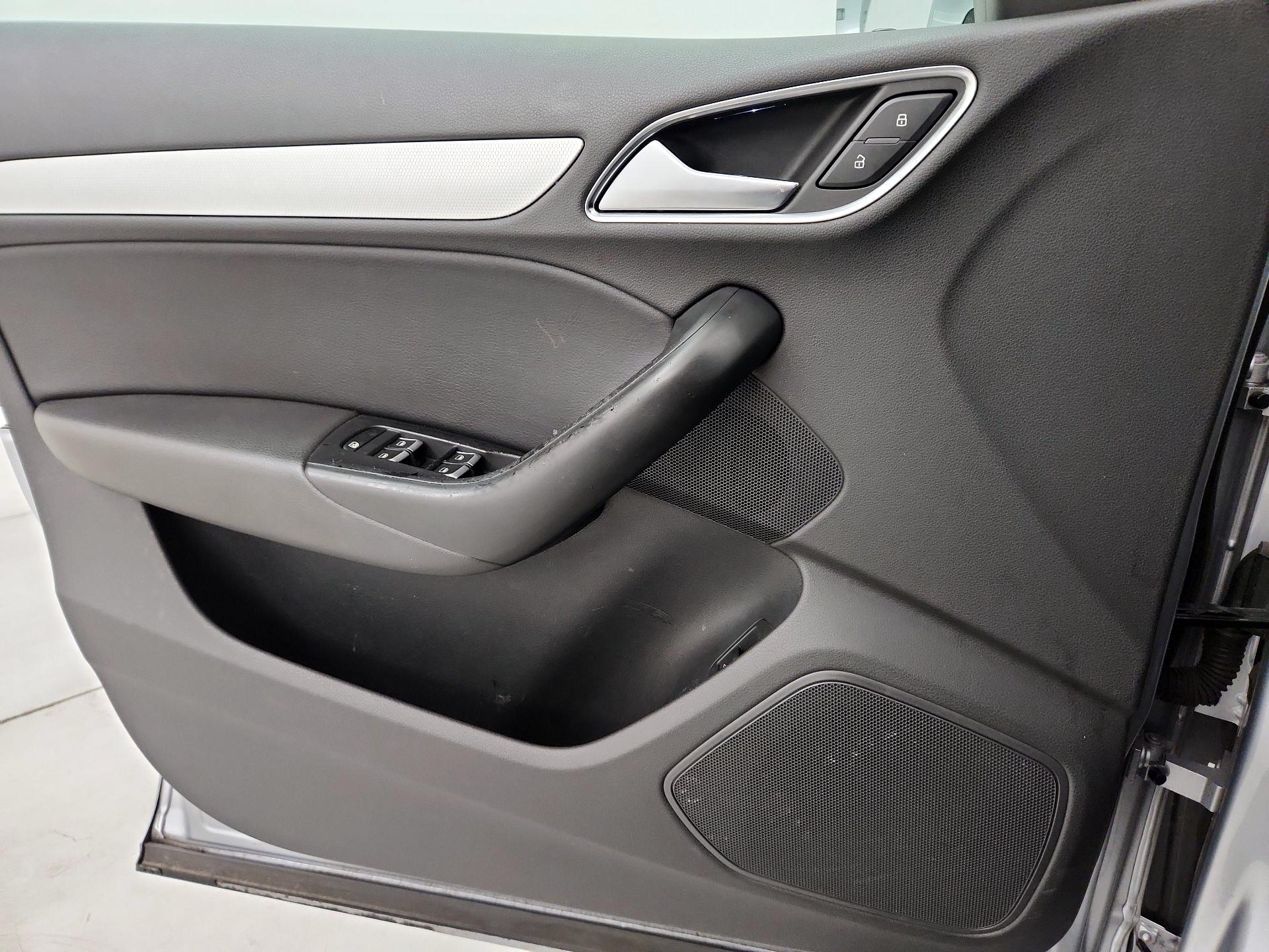 Thumbnail: 2016 Audi Q3 - 12