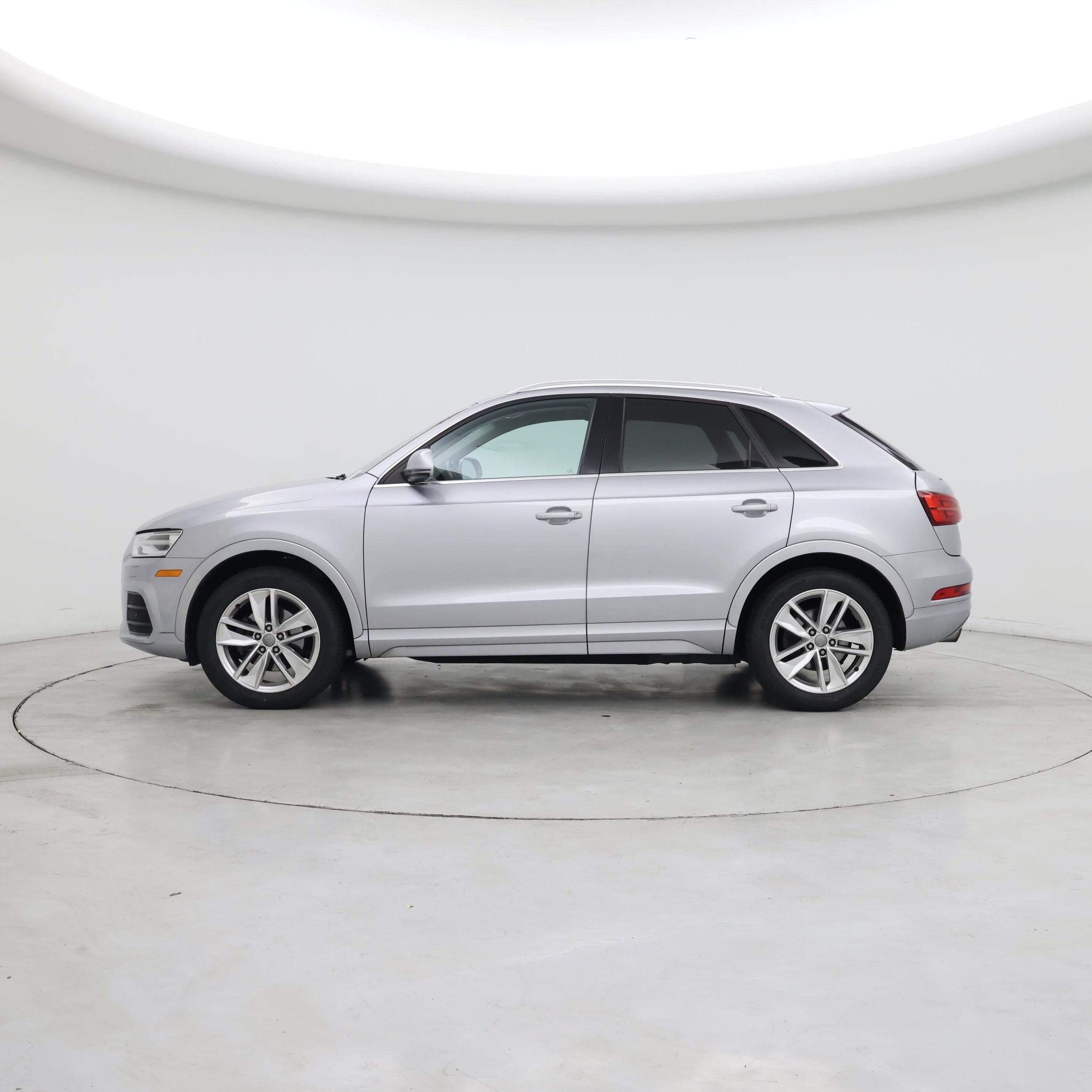 Thumbnail: 2016 Audi Q3 - 3