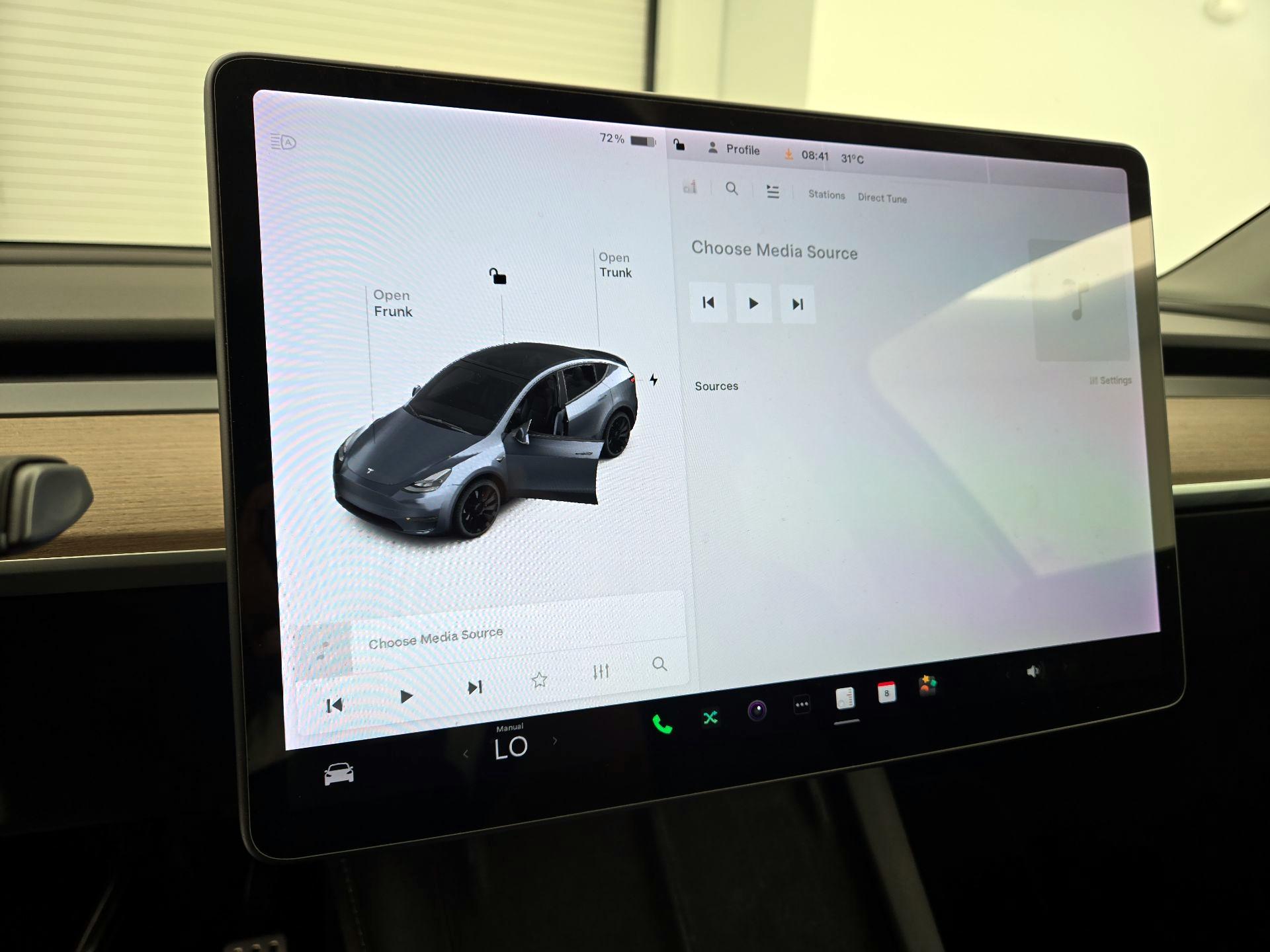 Thumbnail: 2022 Tesla Model Y - 15