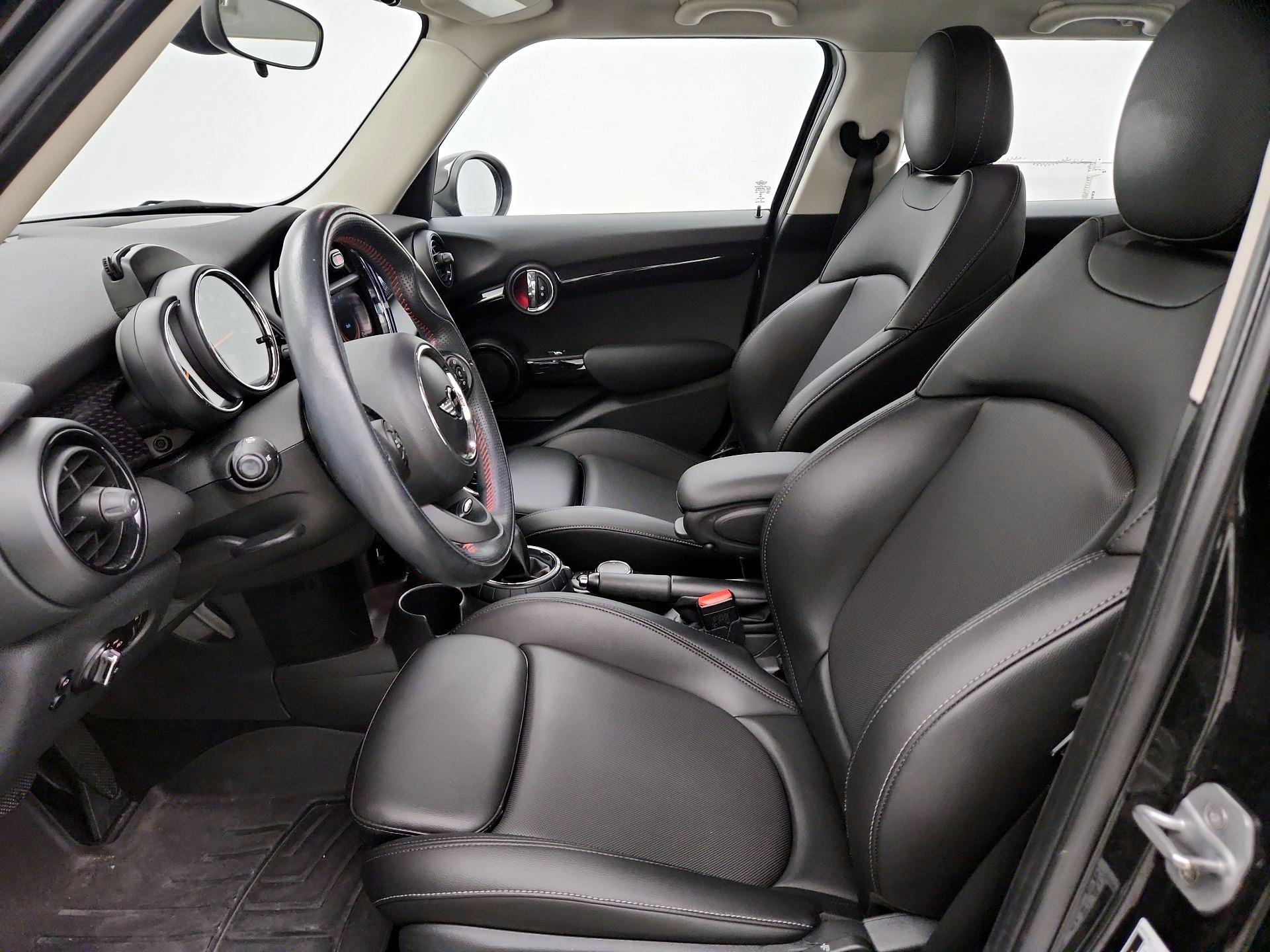 Thumbnail: 2016 MINI Cooper Hardtop - 11