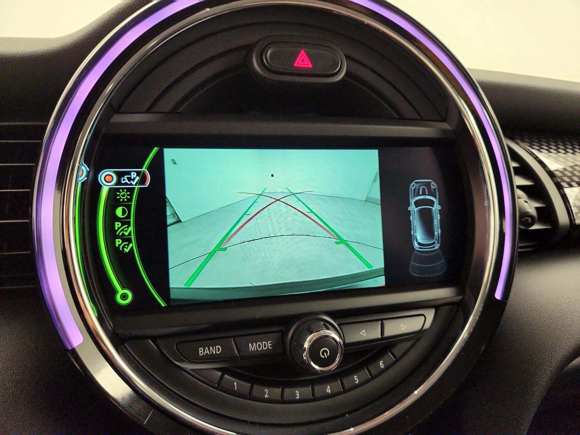 Thumbnail: 2016 MINI Cooper Hardtop - 15