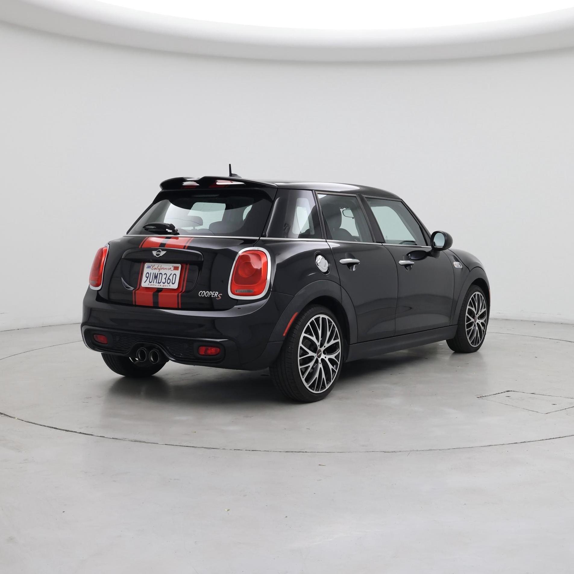 Thumbnail: 2016 MINI Cooper Hardtop - 8