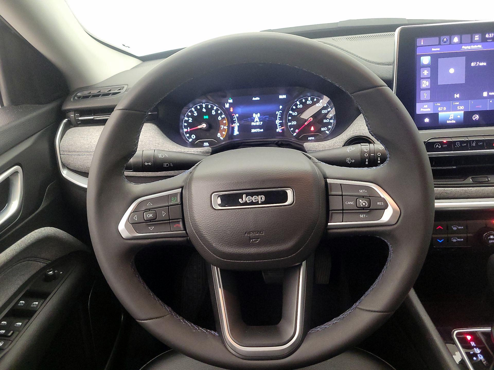 Thumbnail: 2022 Jeep Compass - 10