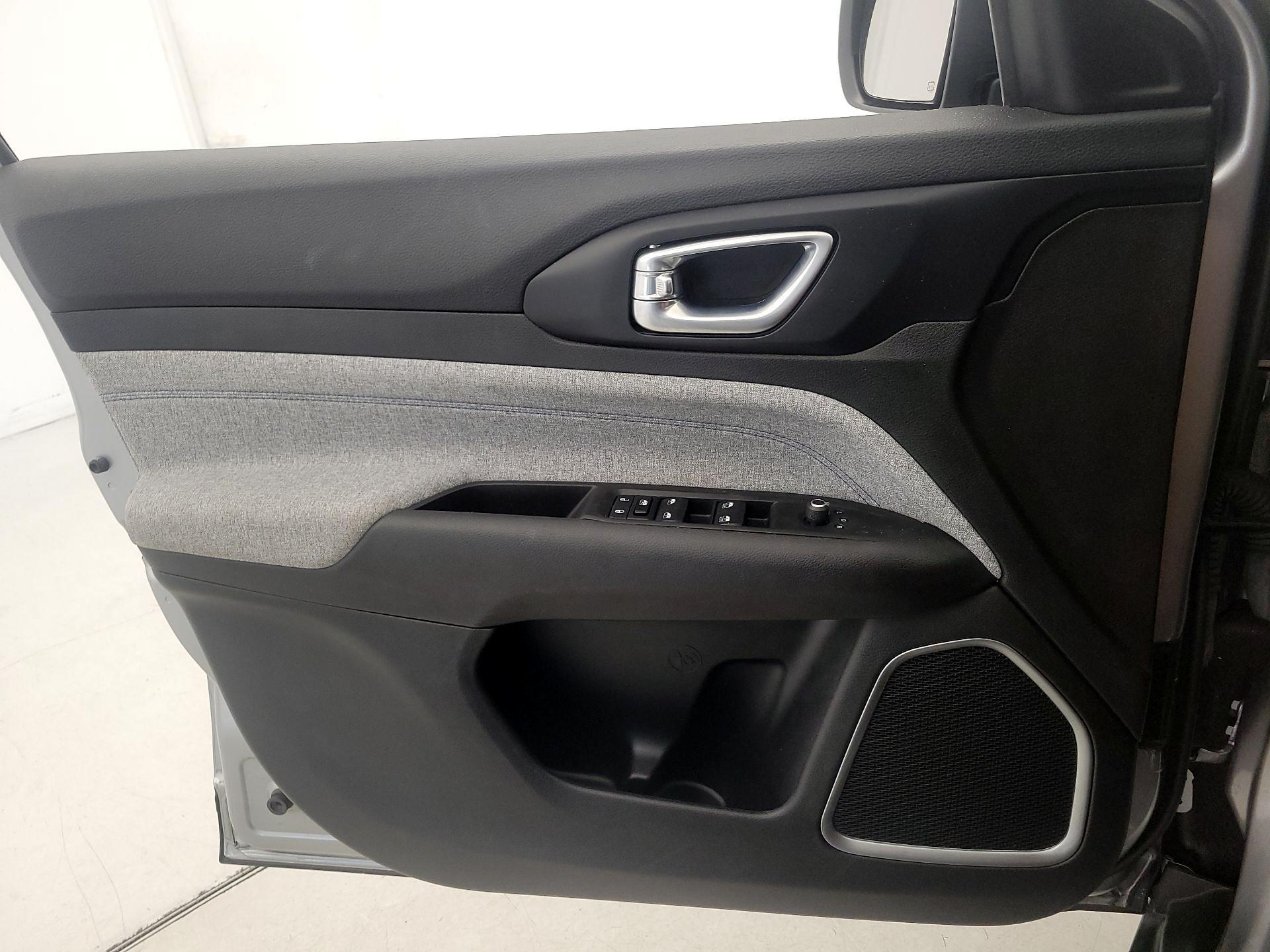 Thumbnail: 2022 Jeep Compass - 12