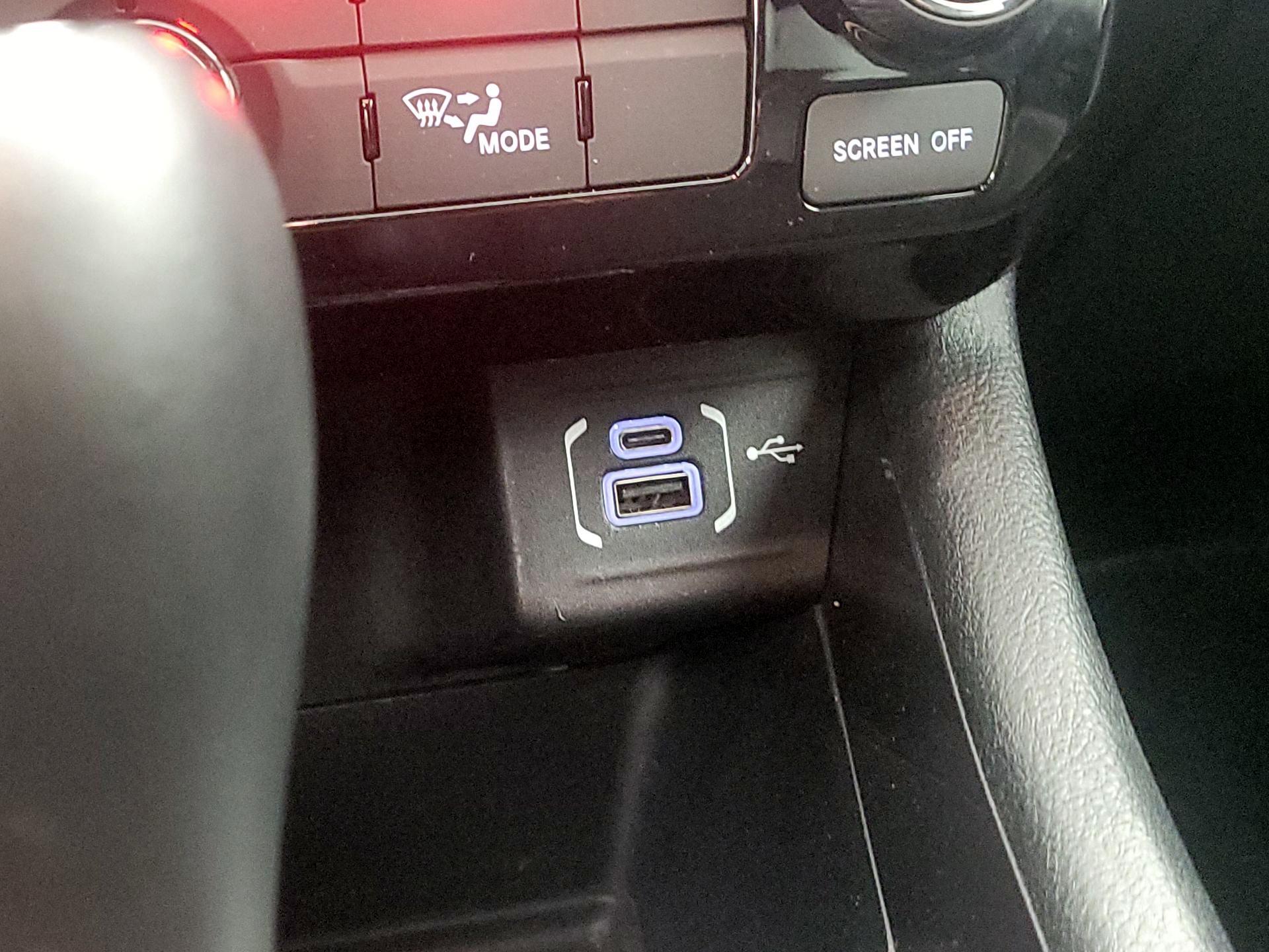 Thumbnail: 2022 Jeep Compass - 18