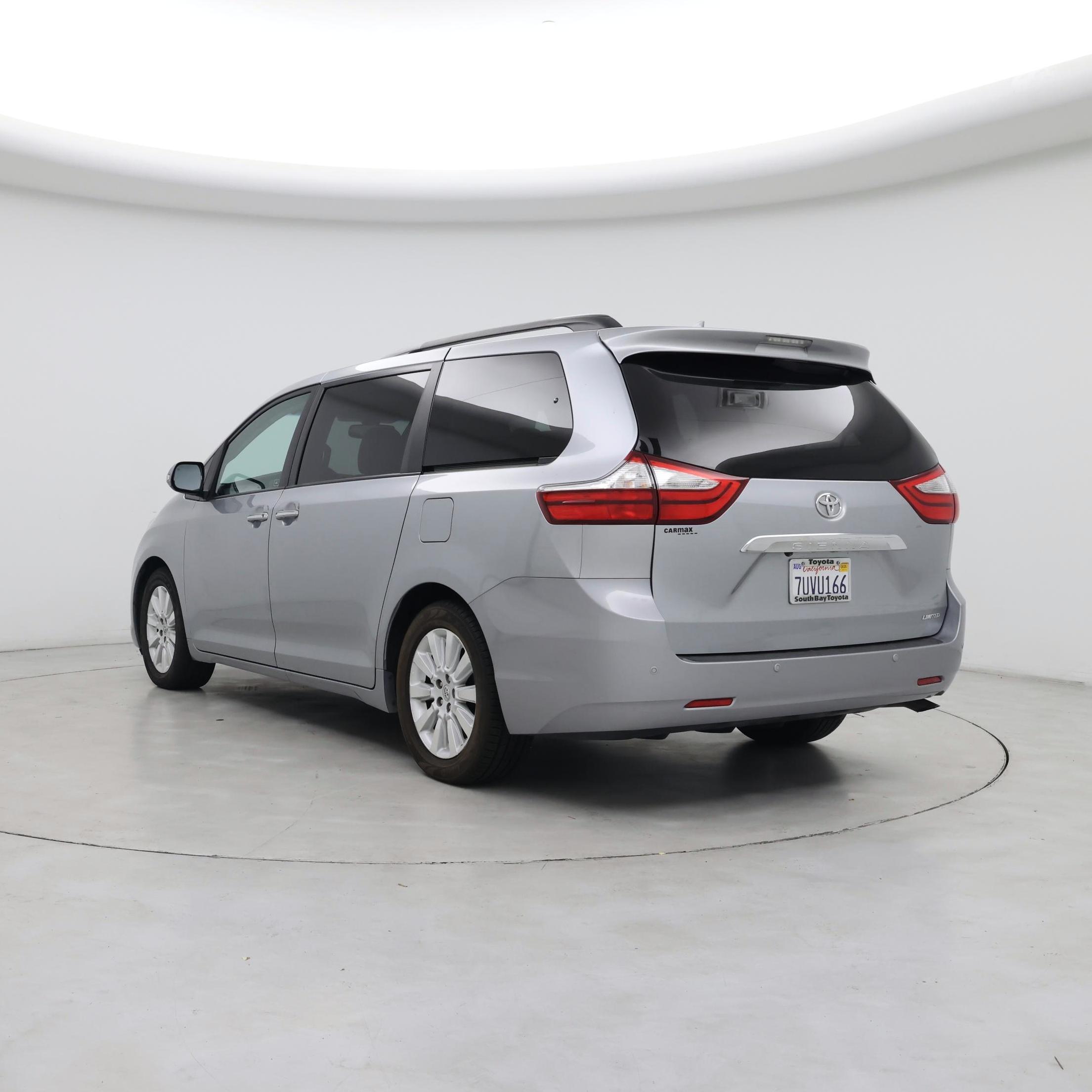 Thumbnail: 2016 Toyota Sienna - 2