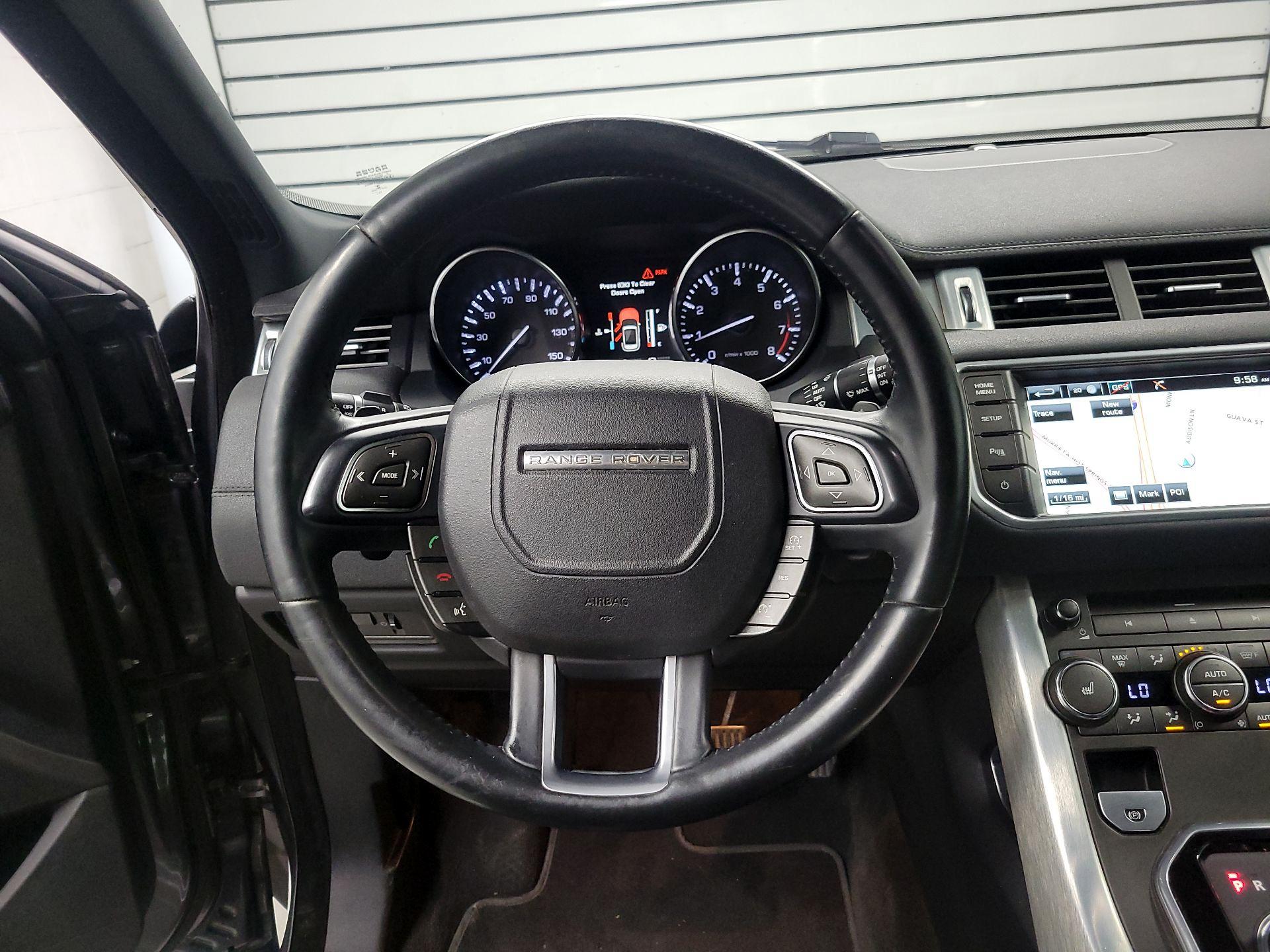 Thumbnail: 2015 Land Rover Range Rover Evoque - 10