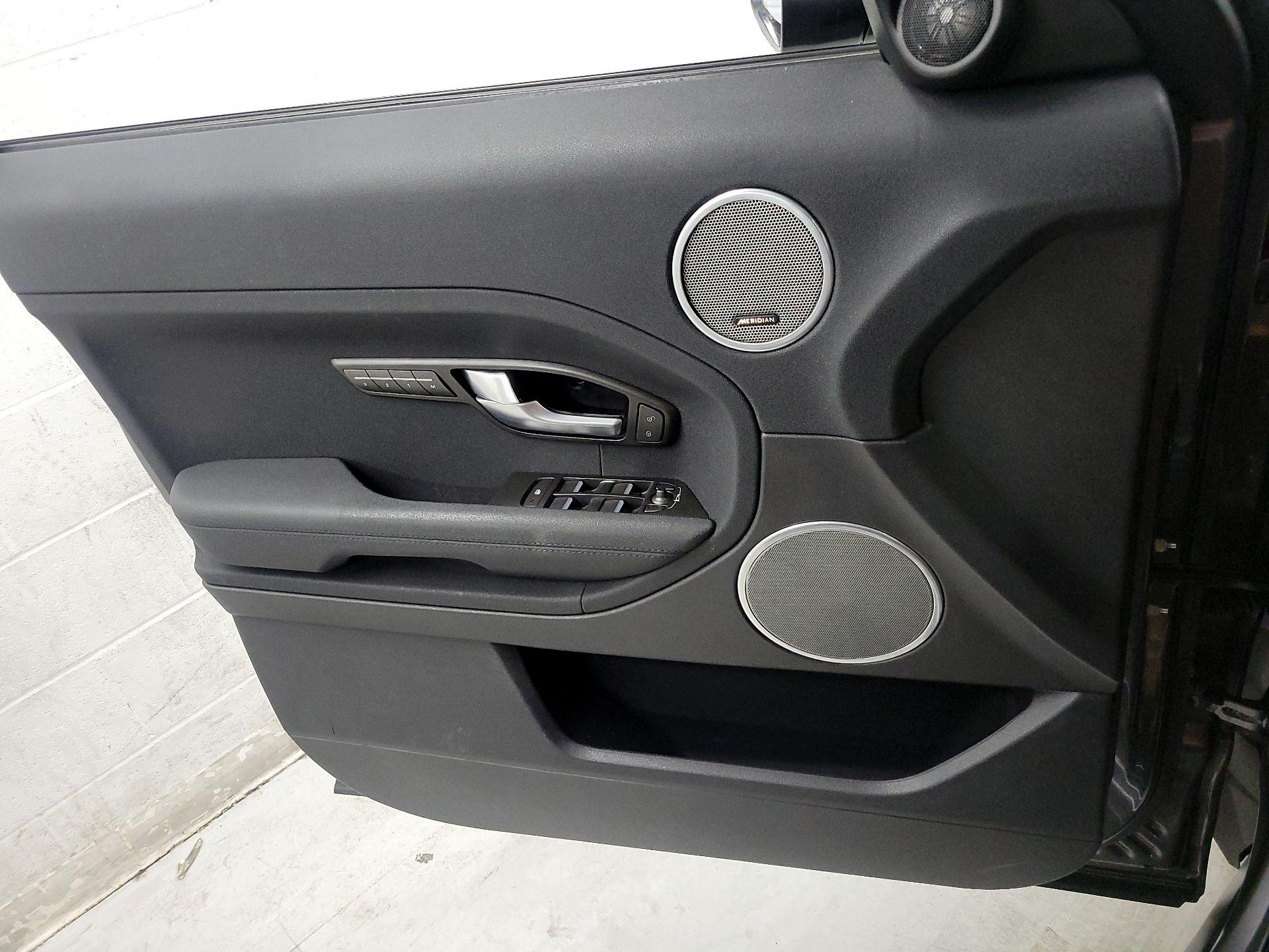 Thumbnail: 2015 Land Rover Range Rover Evoque - 12
