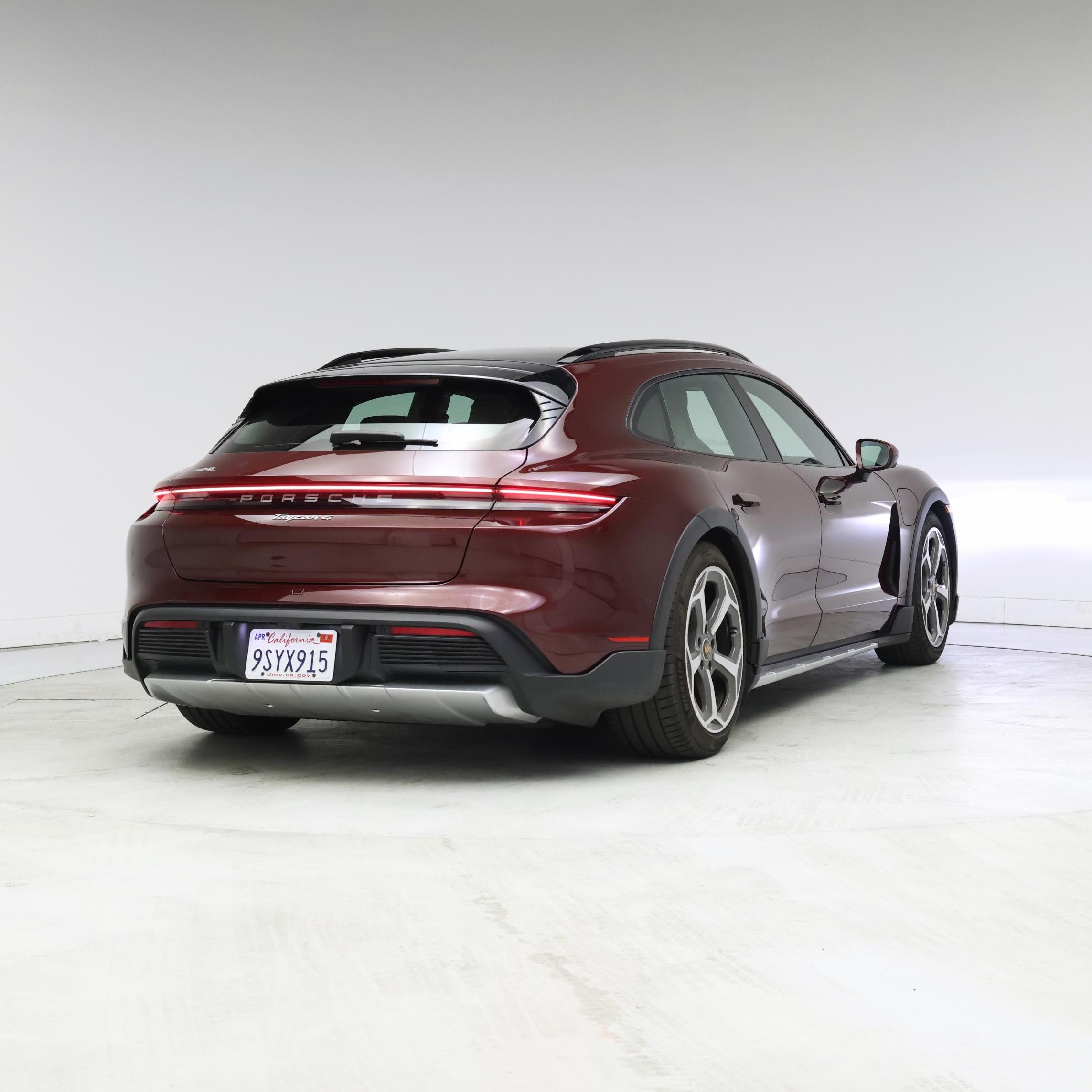 Thumbnail: 2022 Porsche Taycan - 8