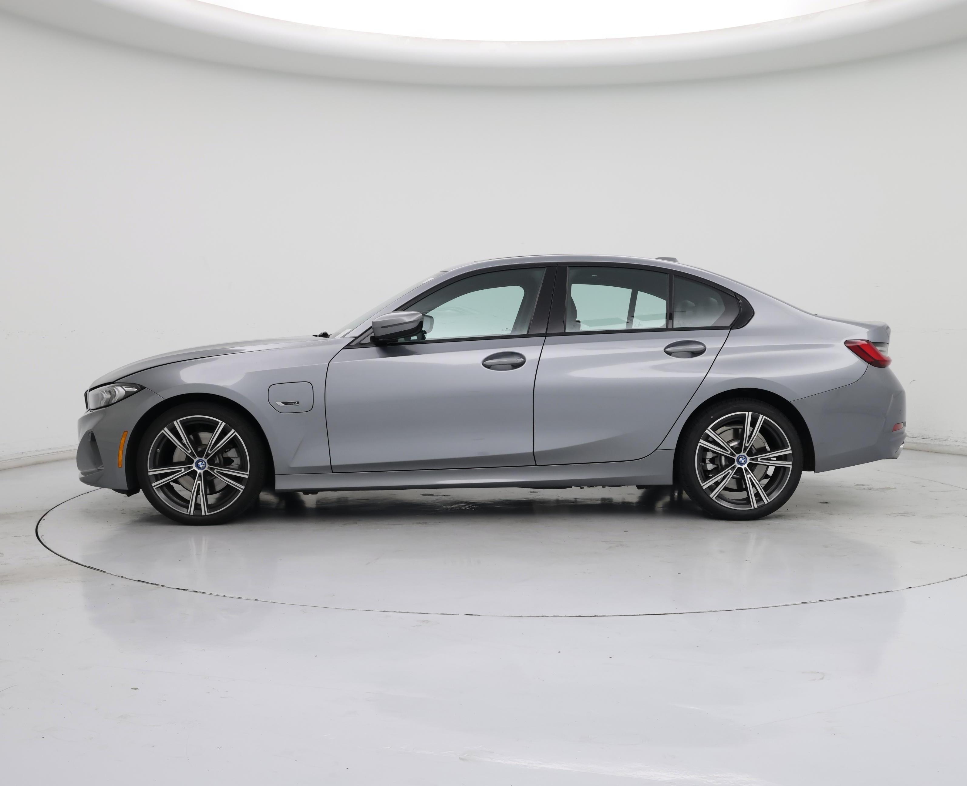 Thumbnail: 2023 BMW 3 Series - 3