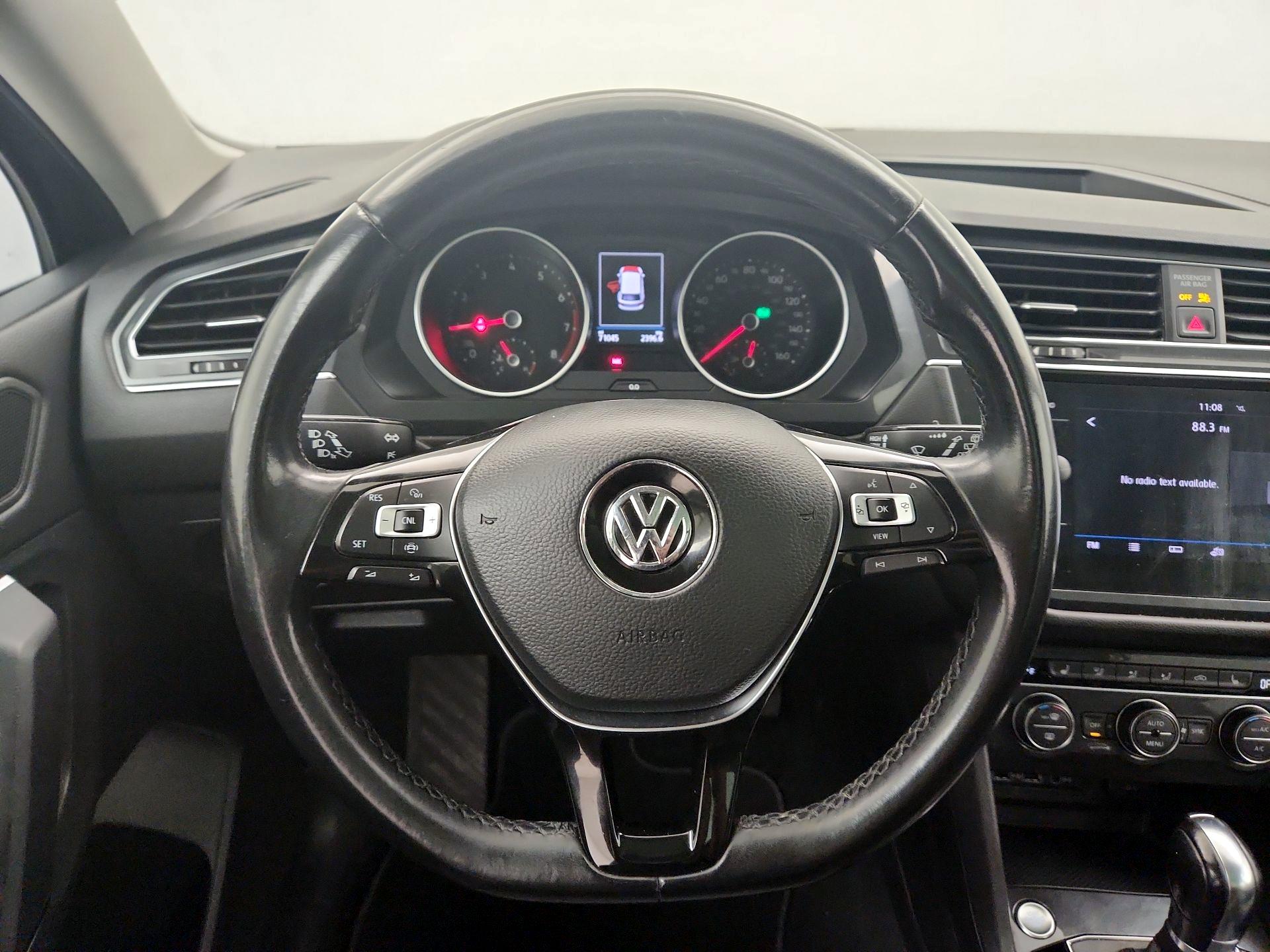 Thumbnail: 2019 Volkswagen Tiguan - 10
