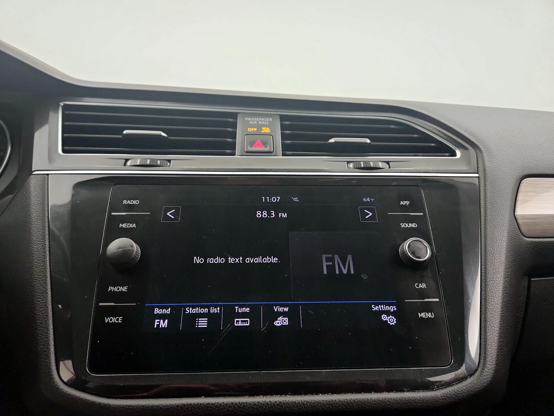 Thumbnail: 2019 Volkswagen Tiguan - 15