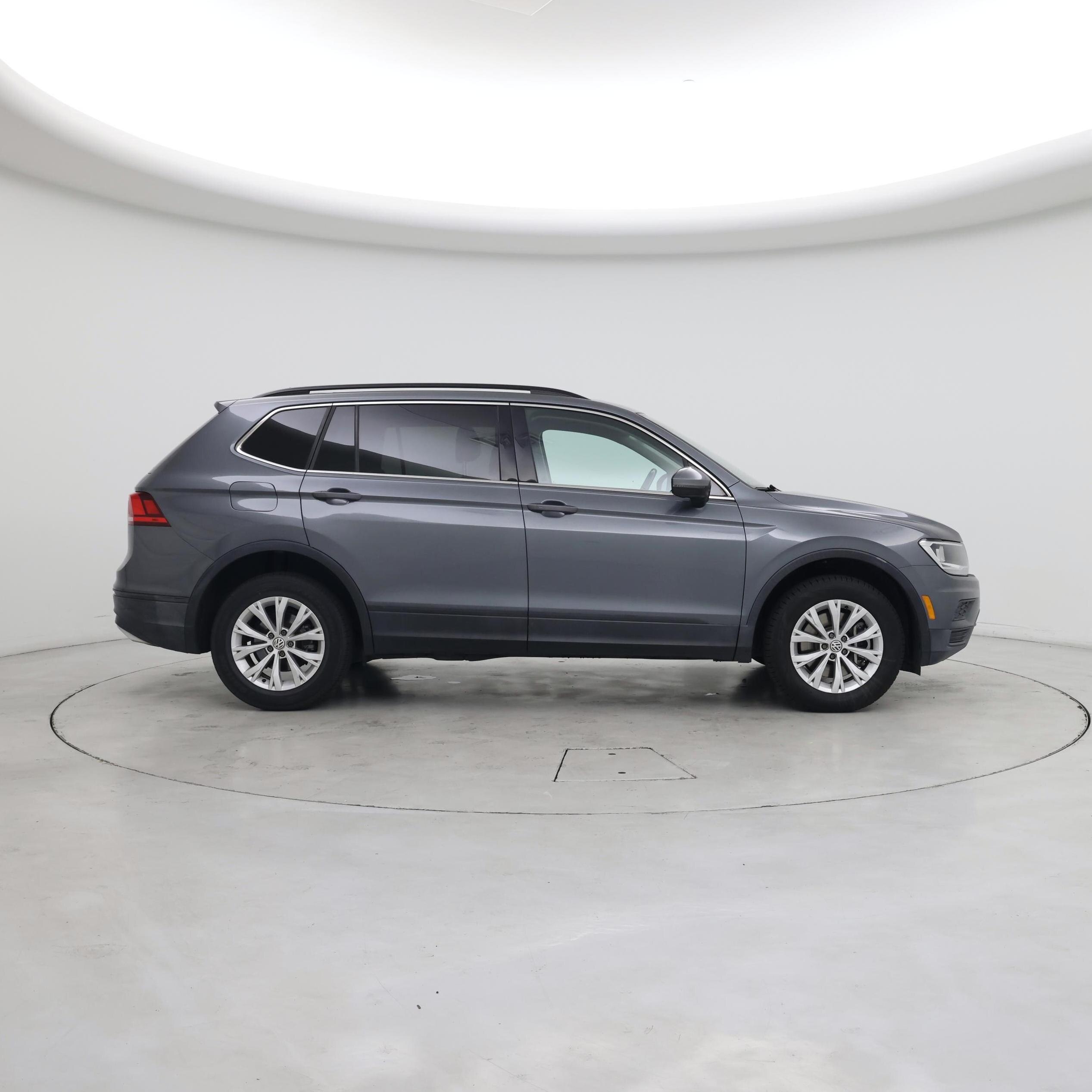 Thumbnail: 2019 Volkswagen Tiguan - 7