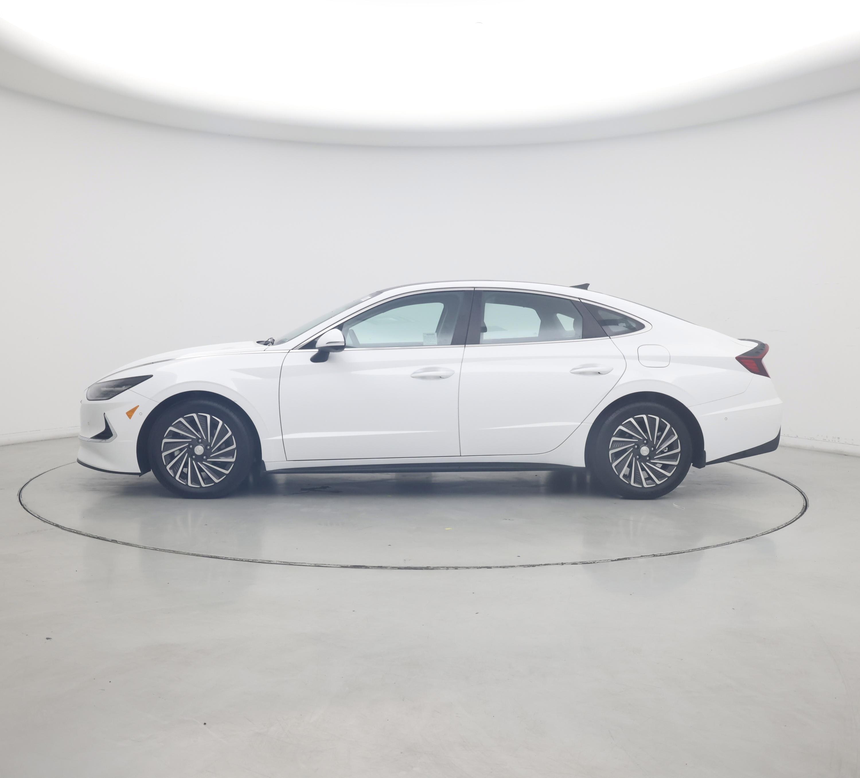 Thumbnail: 2023 Hyundai Sonata - 3
