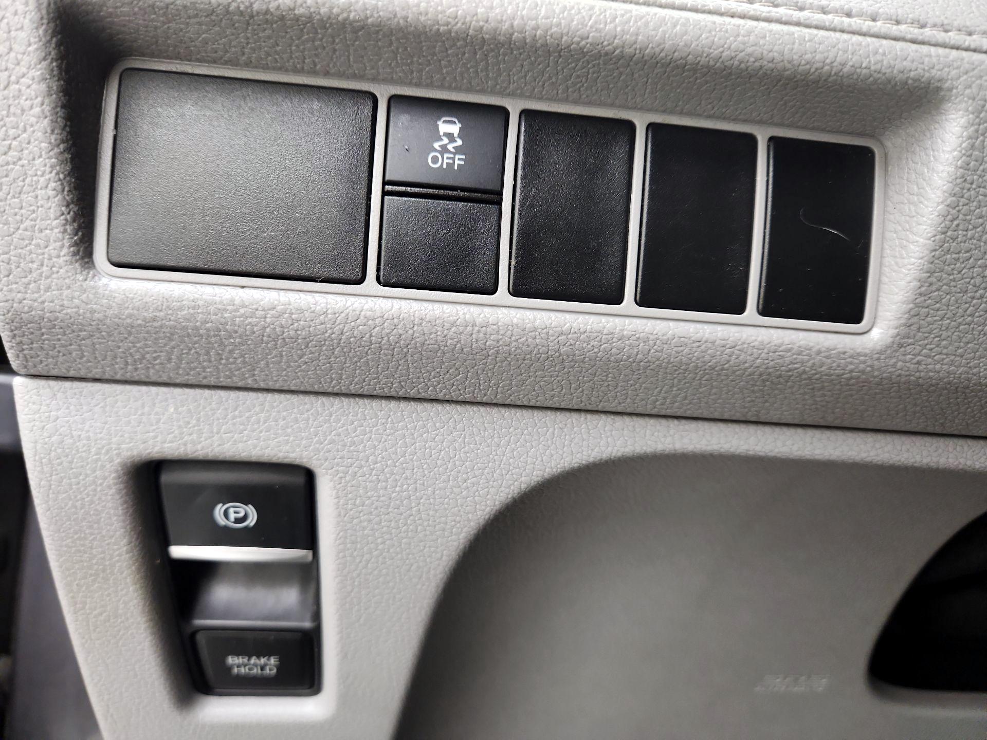 Thumbnail: 2019 Honda Odyssey - 13
