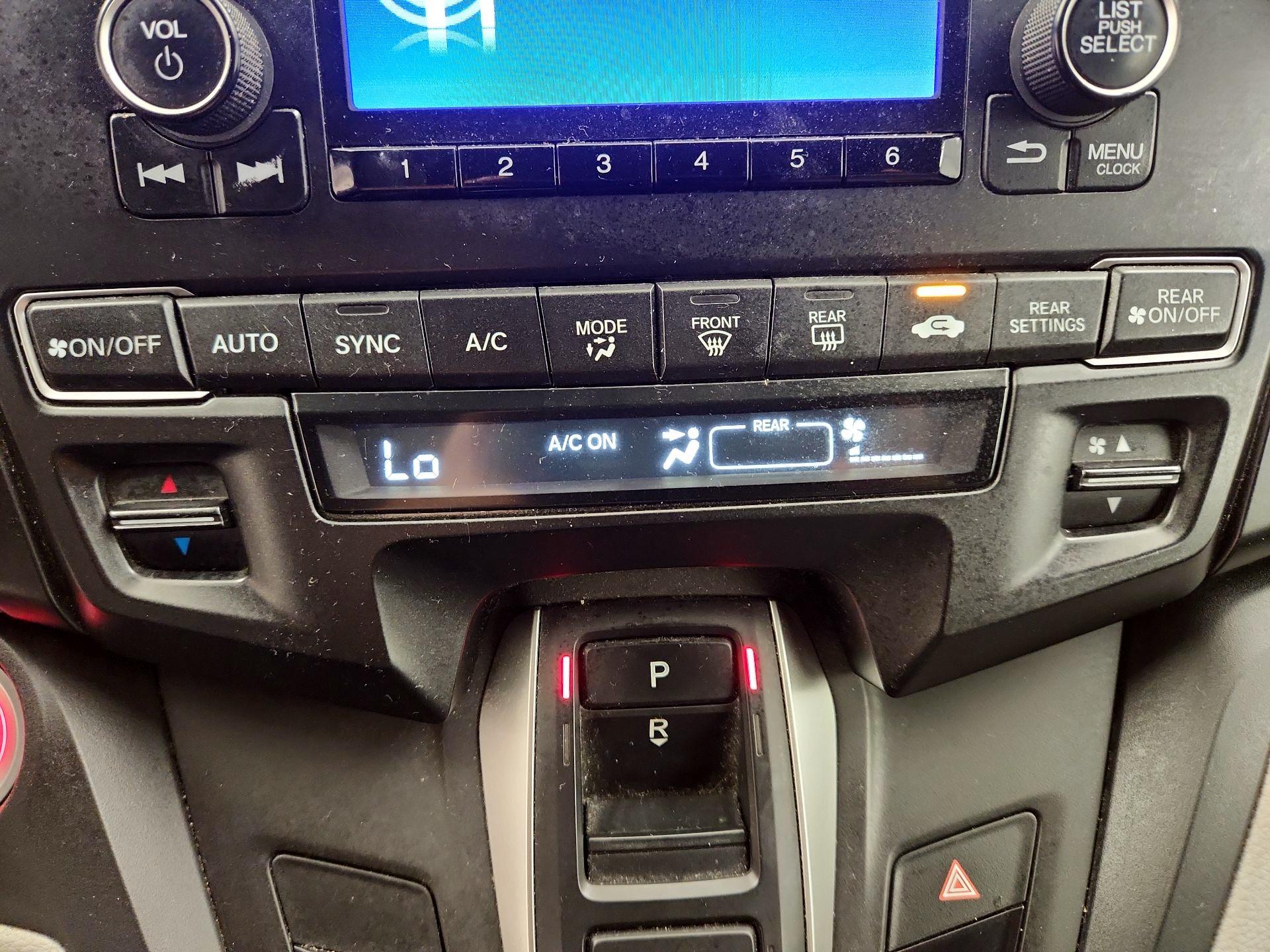 Thumbnail: 2019 Honda Odyssey - 16