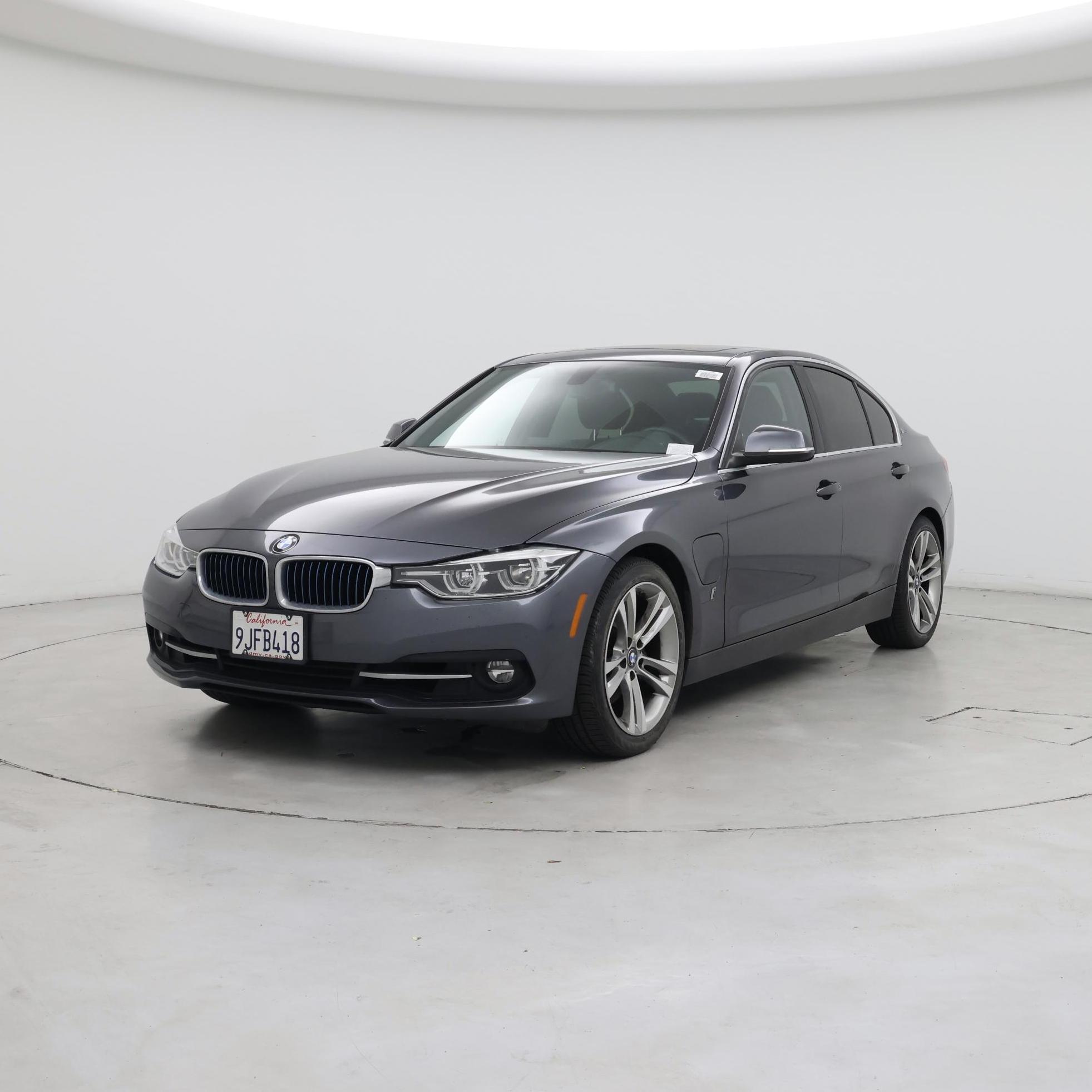 Thumbnail: 2018 BMW 3 Series - 4