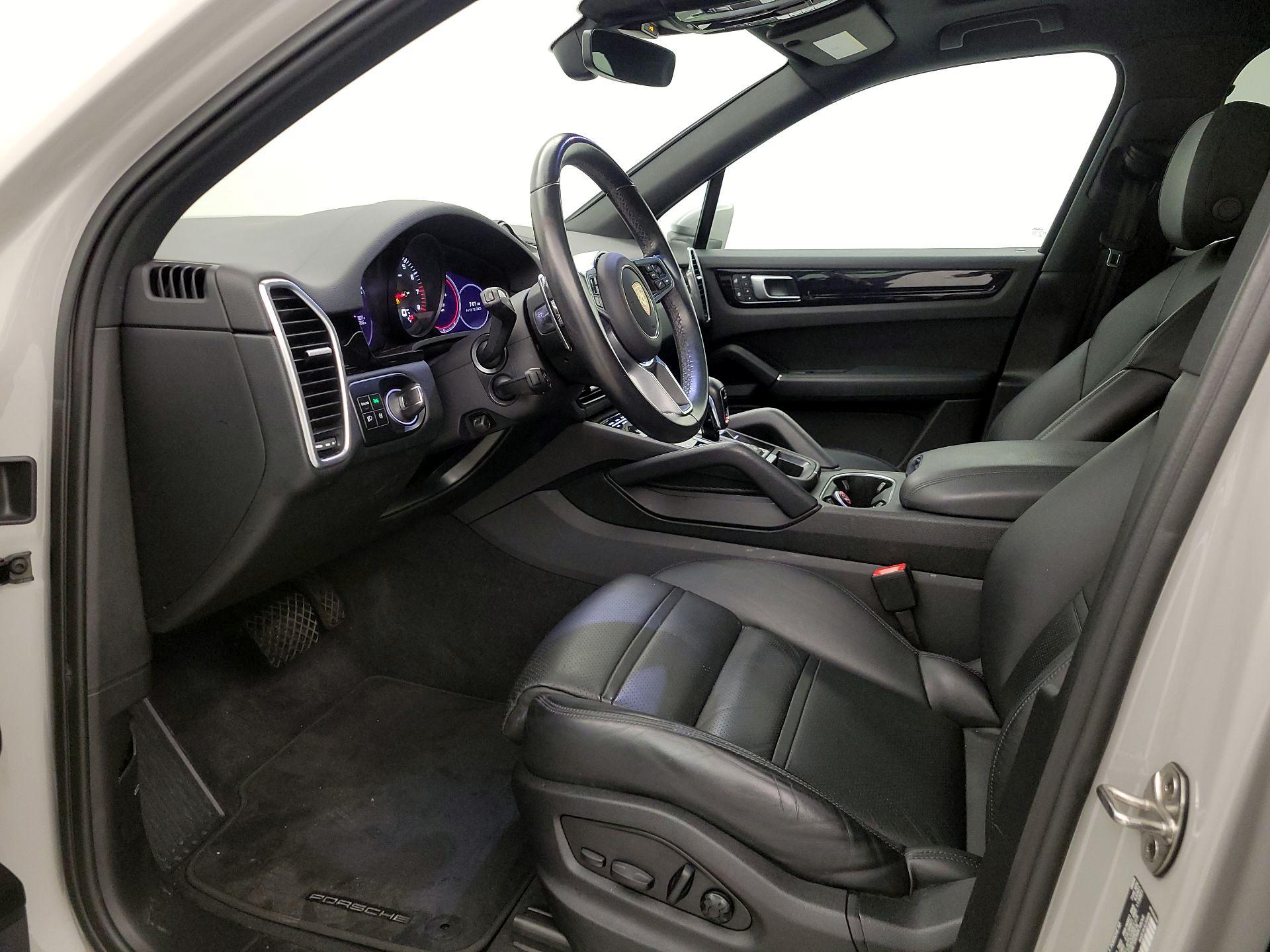 Thumbnail: 2023 Porsche Cayenne - 11