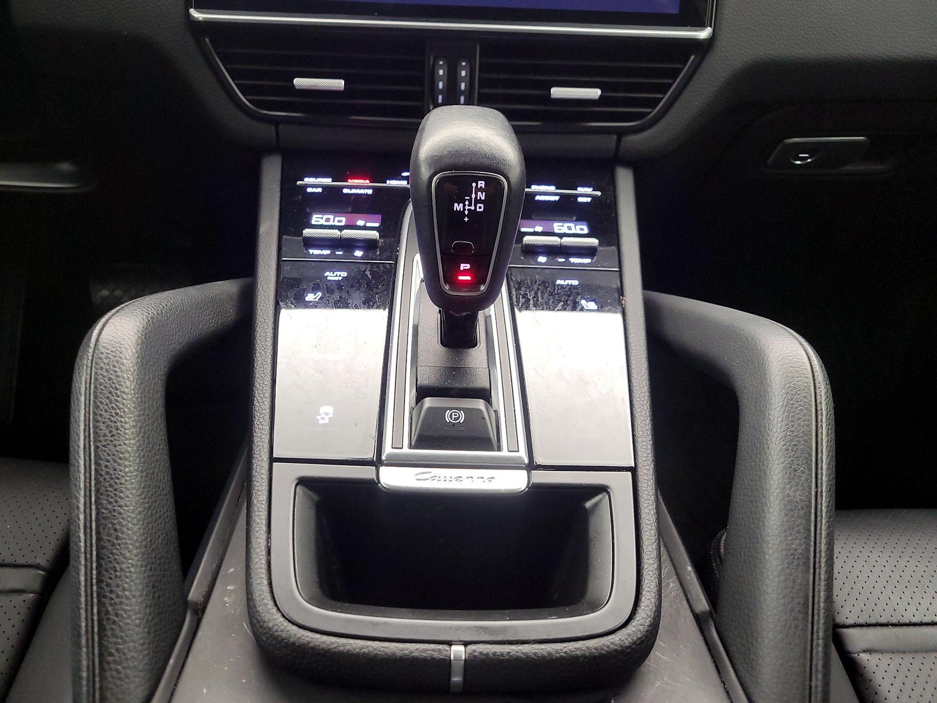 Thumbnail: 2023 Porsche Cayenne - 18