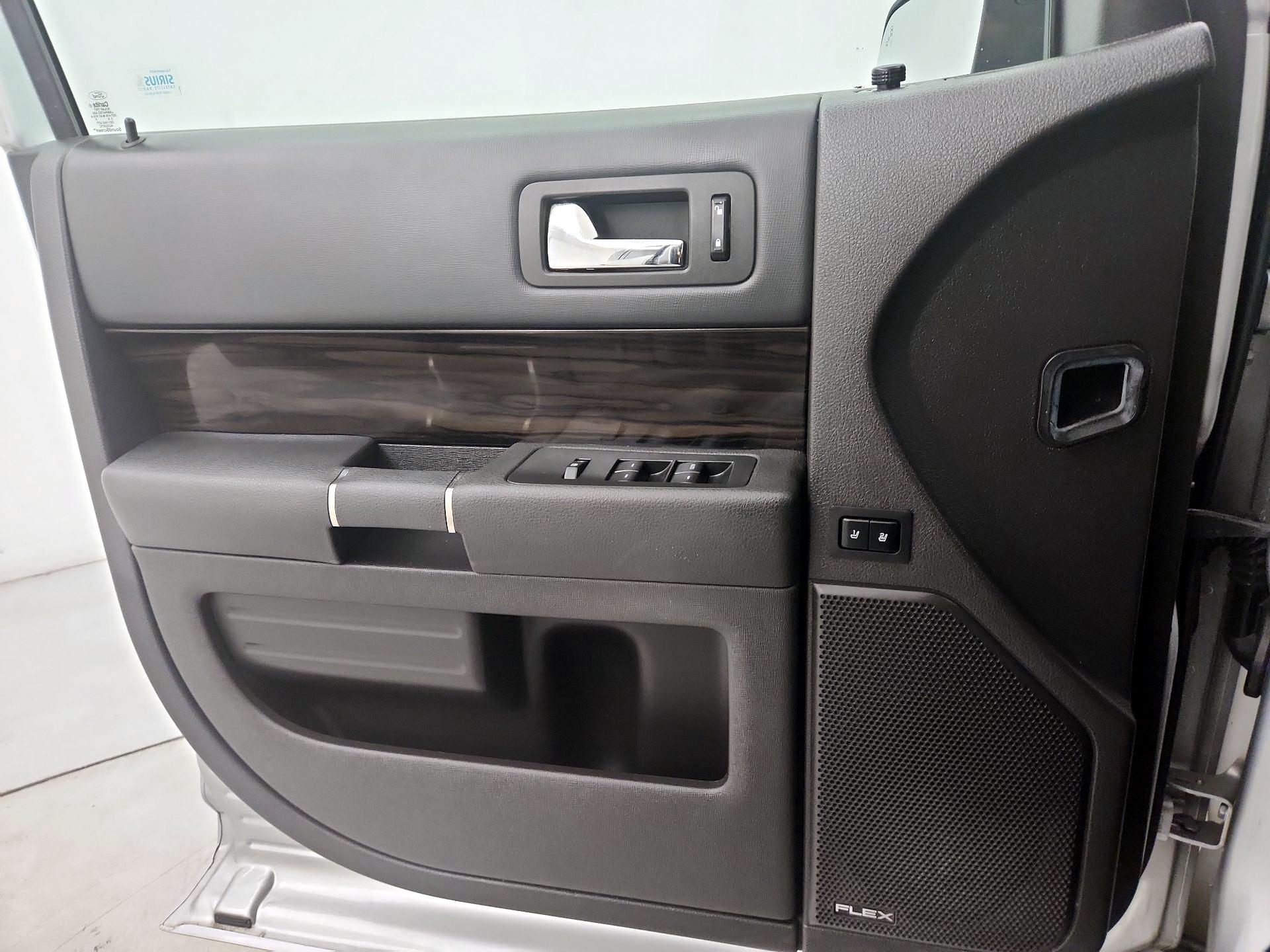 Thumbnail: 2013 Ford Flex - 12