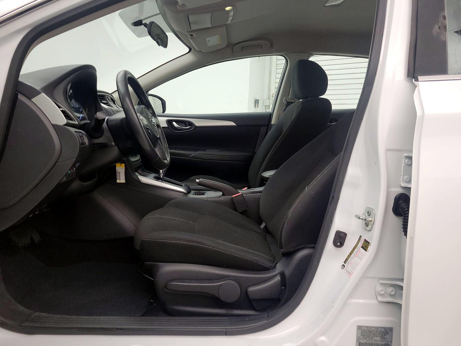 Thumbnail: 2018 Nissan Sentra - 11