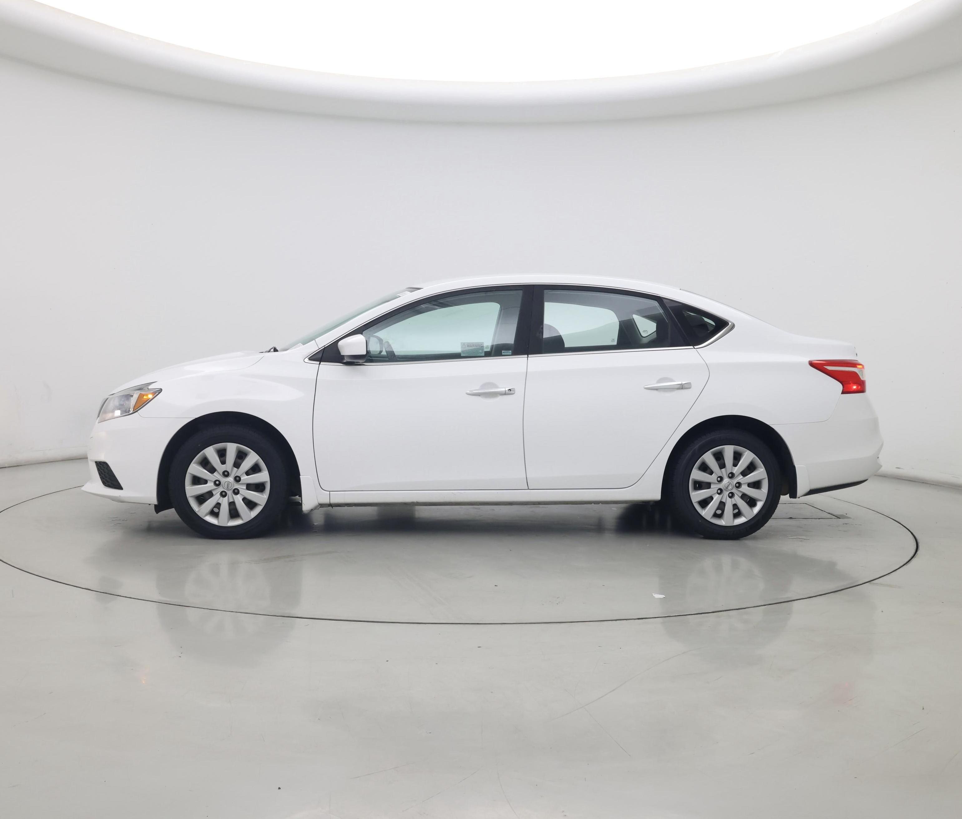 Thumbnail: 2018 Nissan Sentra - 3